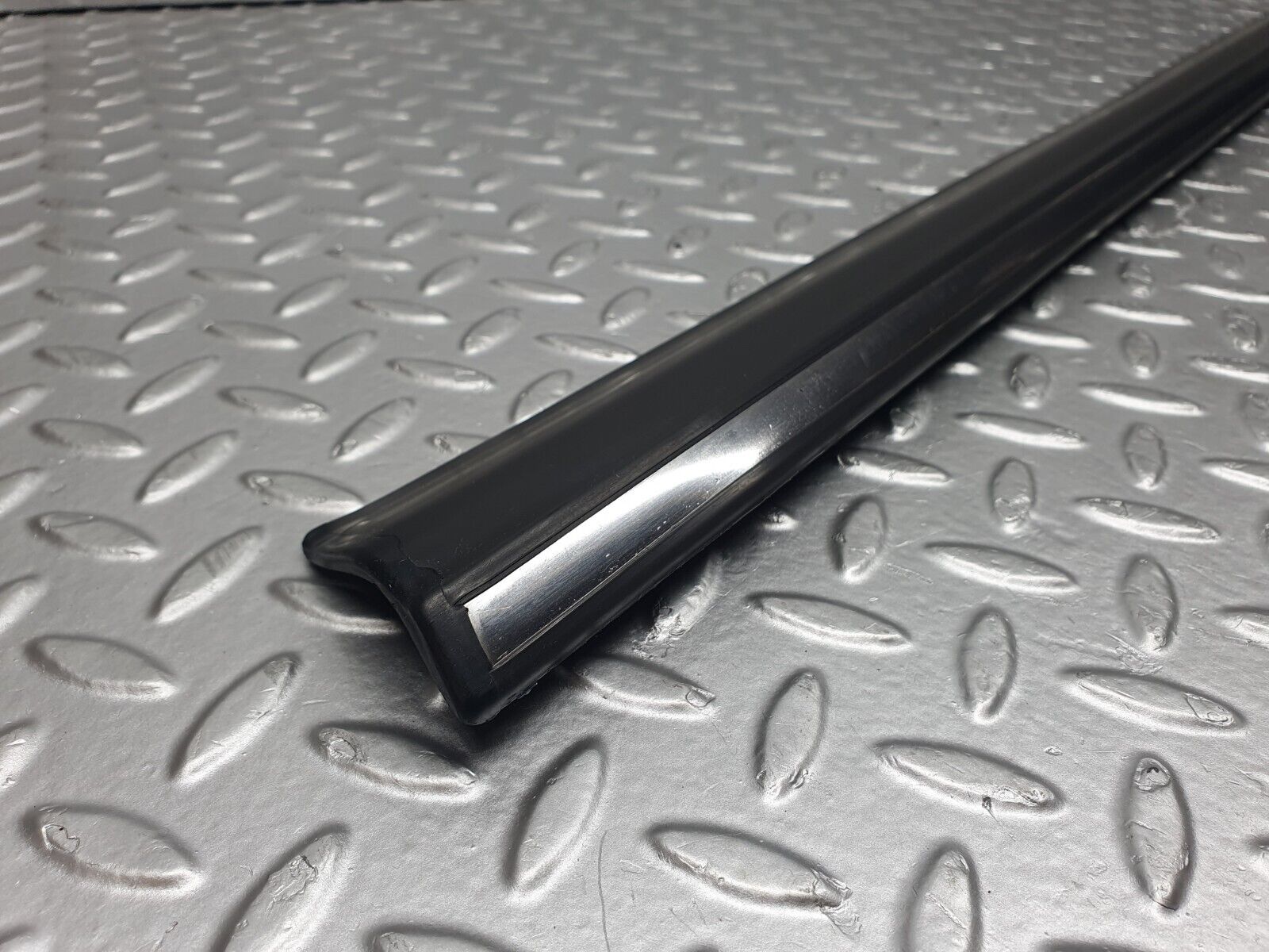 43921 Mercedes-Benz C123 230CE Coupe Right Door Lower Moulding Trim 1236903480