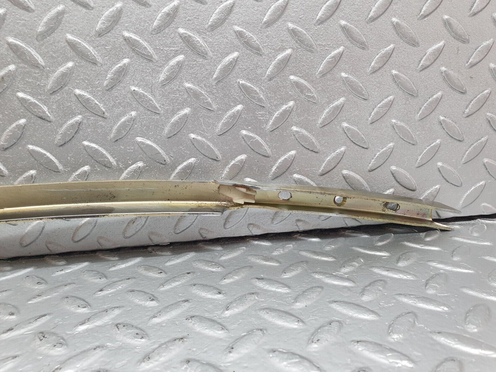 42435 Mercedes-Benz R129 320SL Coupe Left Door Front Window Channel