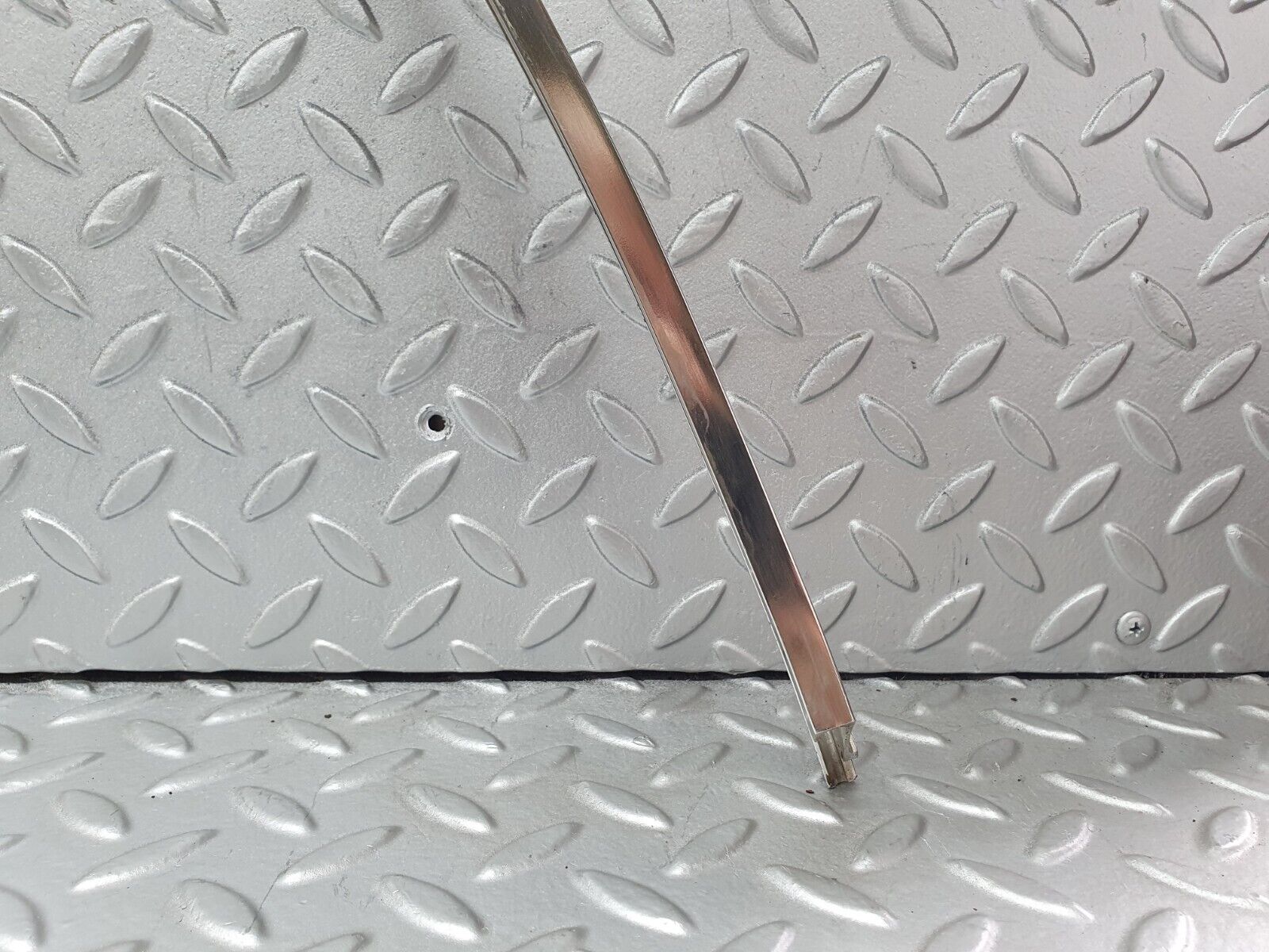 44200 Mercedes-Benz C123 230CE Coupe Chrome Roof Trim Cladding Right Side