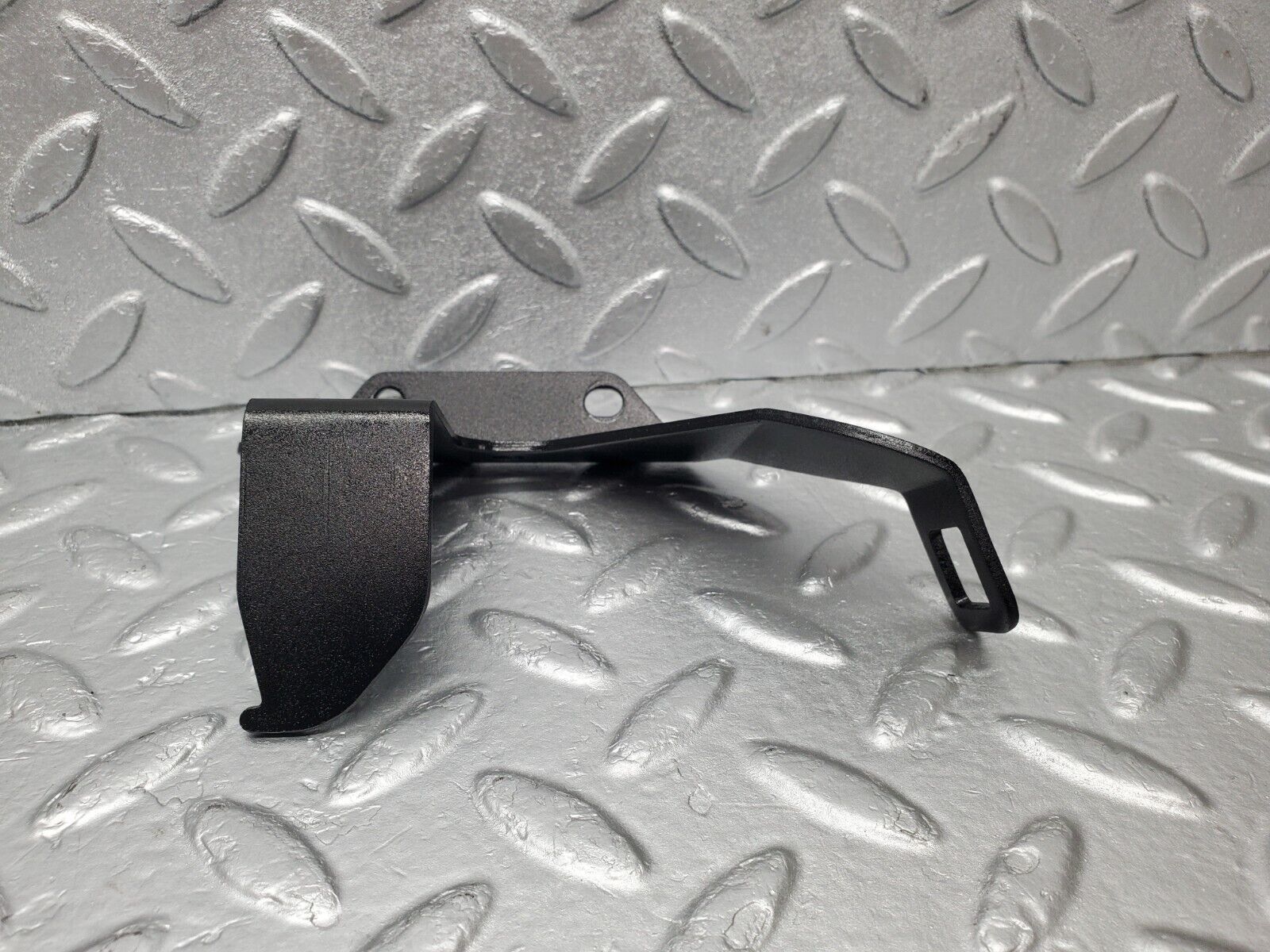 46980 Mercedes-Benz R129 320SL Coupe Accelerator Cable Bracket Holder