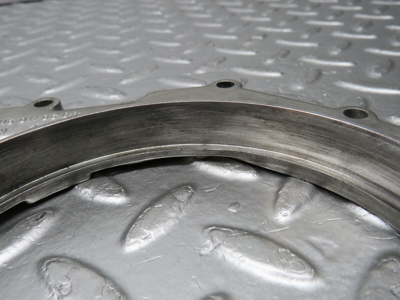 33062 Mercedes-Benz C107 R107 350 V8 Crankshaft Rear Sealing Cover 1160110608