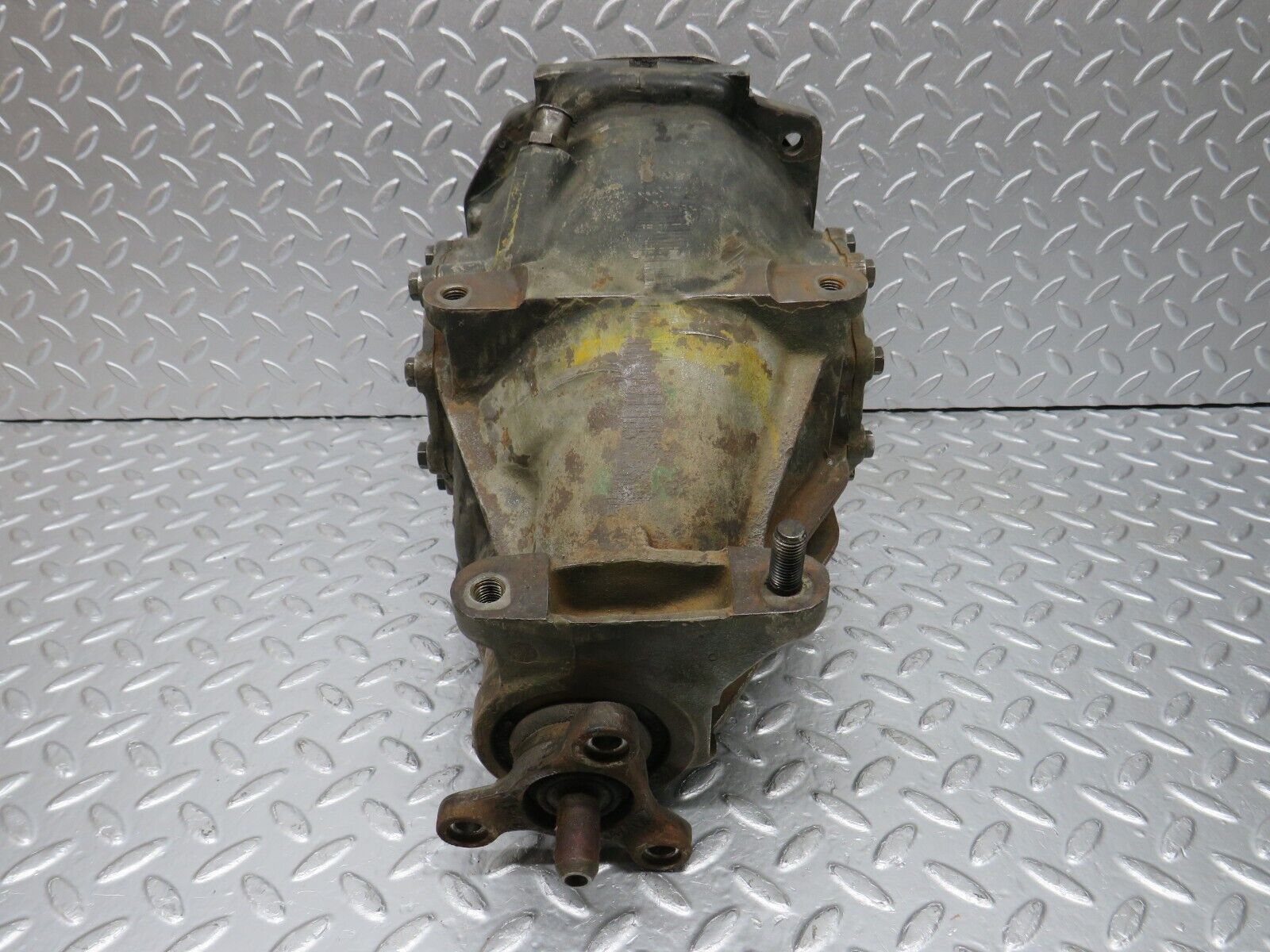 33021 Mercedes-Benz C107 R107 350 V8 Rear Differential Ratio 3.46 1163510401