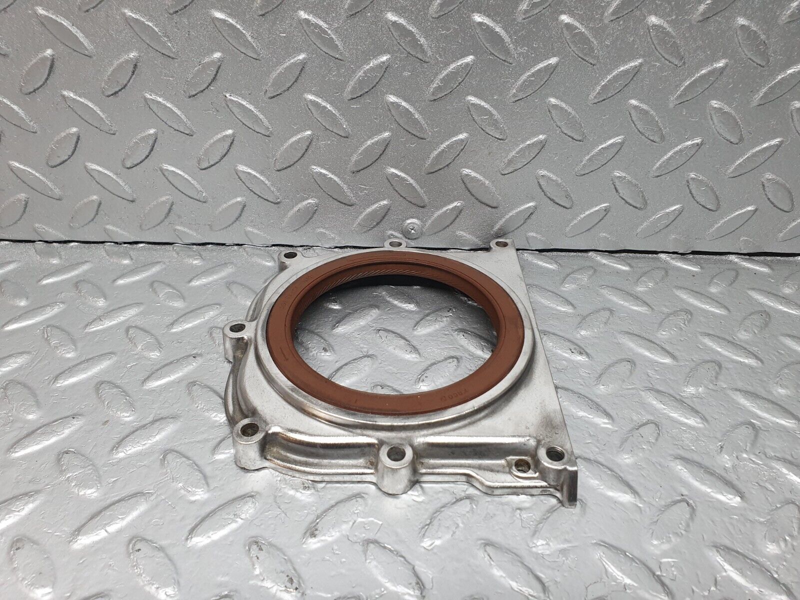 43063 Mercedes-Benz W123 Crankshaft Rear Sealing Cover 1020110508