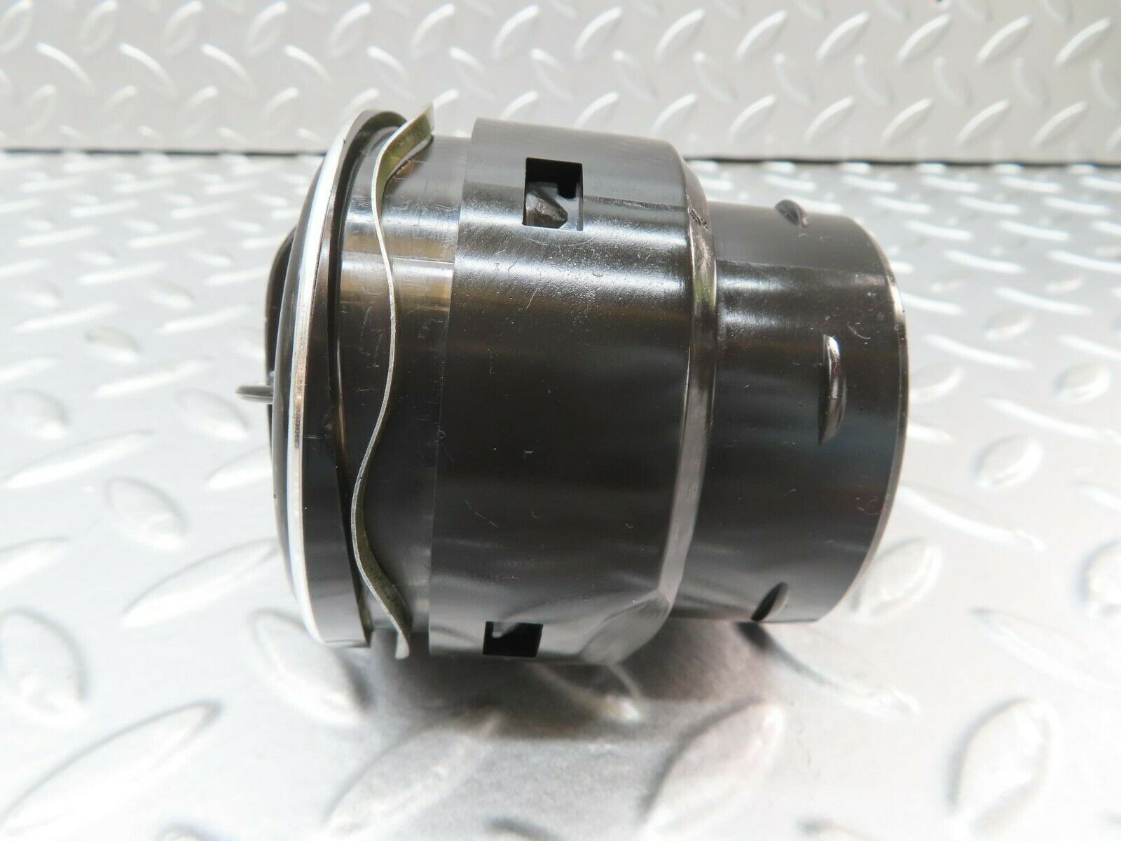 15604 Mercedes-Benz R107 450SL Dashboard Air Vent