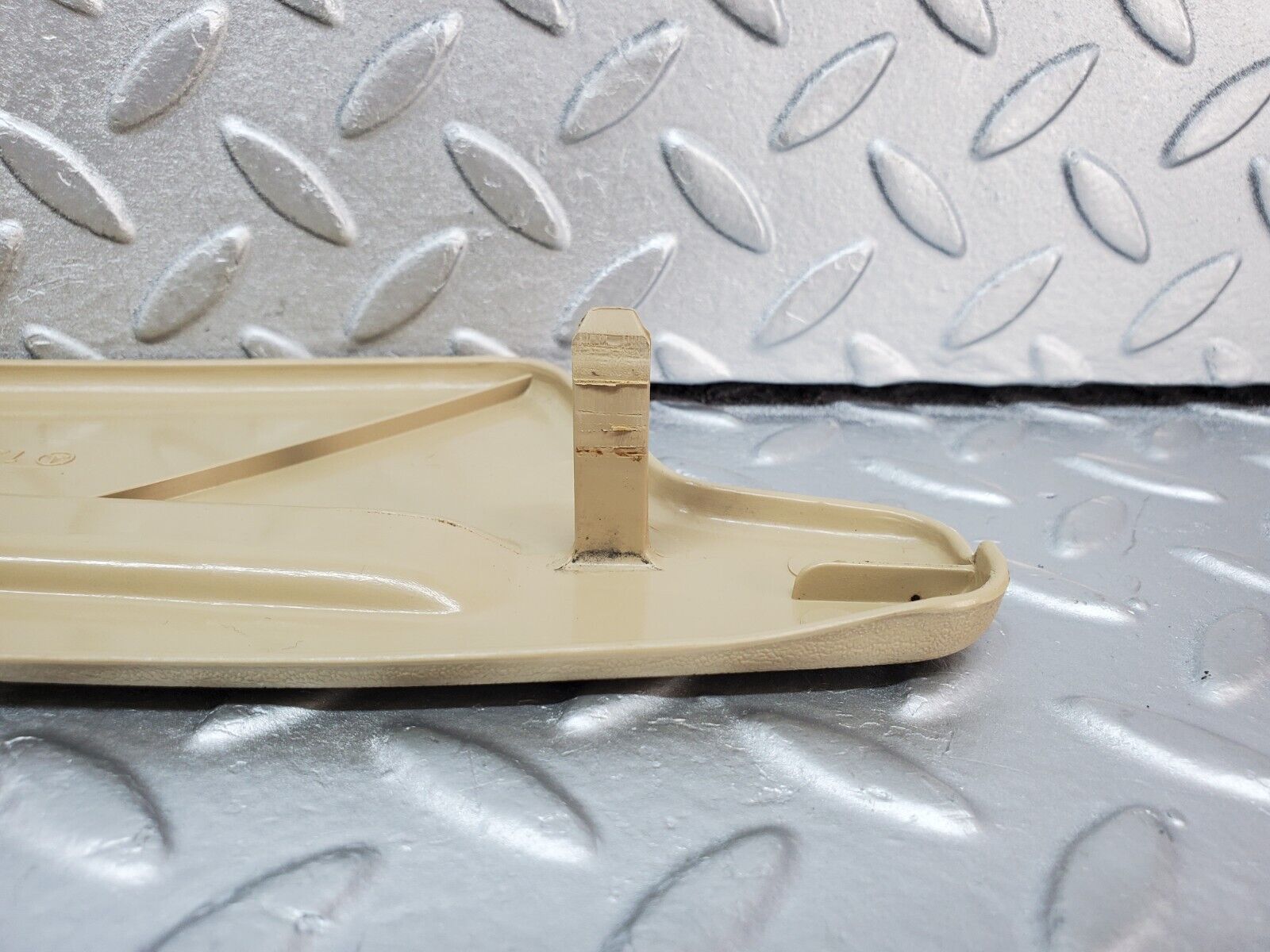 45607 Mercedes-Benz W126 420SE Seat Cover Trim Right Side 1269190820