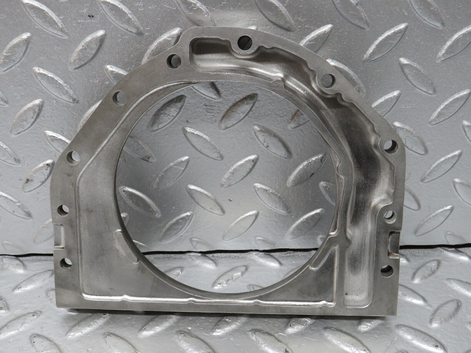 33062 Mercedes-Benz C107 R107 350 V8 Crankshaft Rear Sealing Cover 1160110608