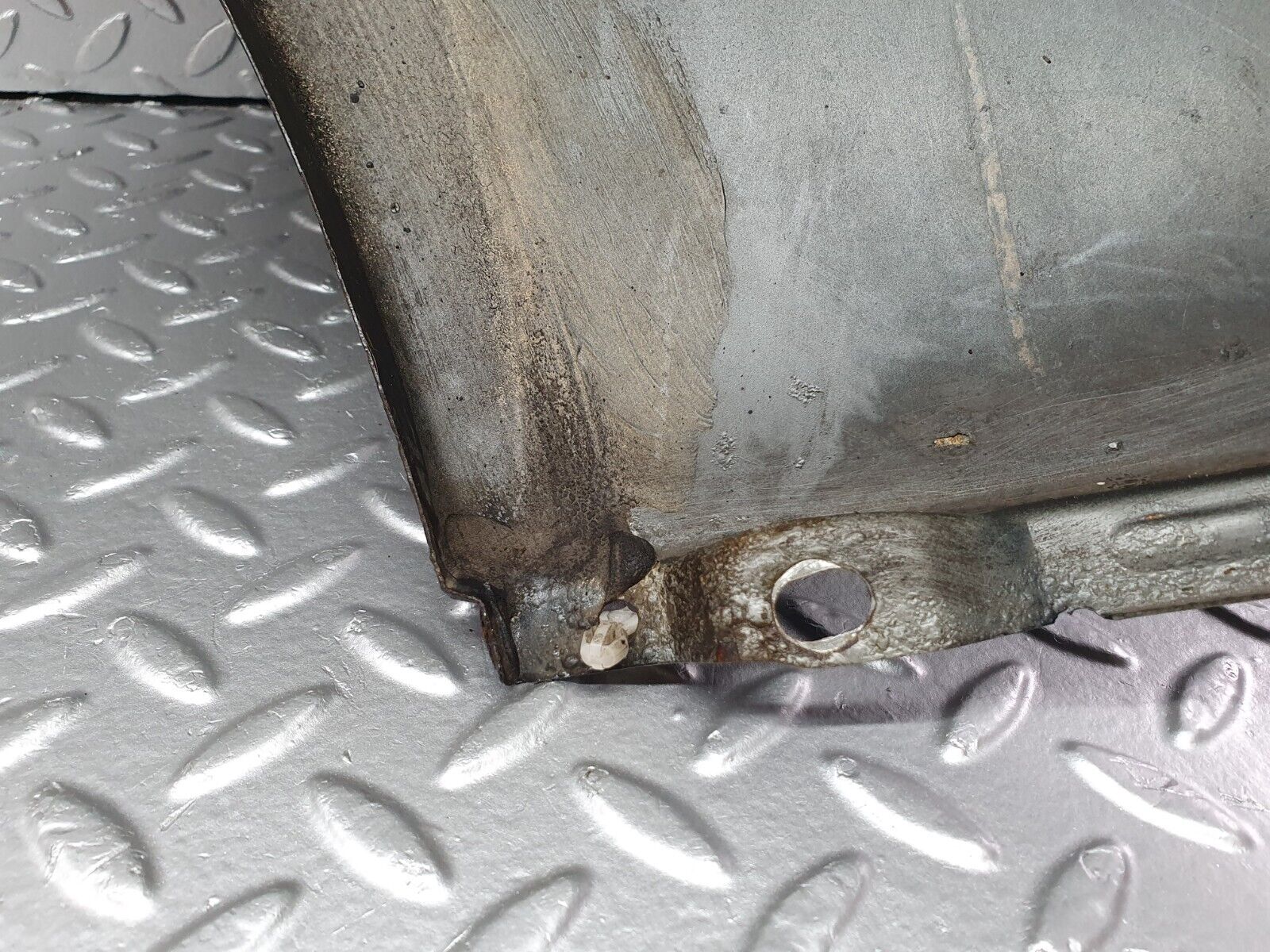 41818 Mercedes-Benz W202 C200 Front Right Fender Wing