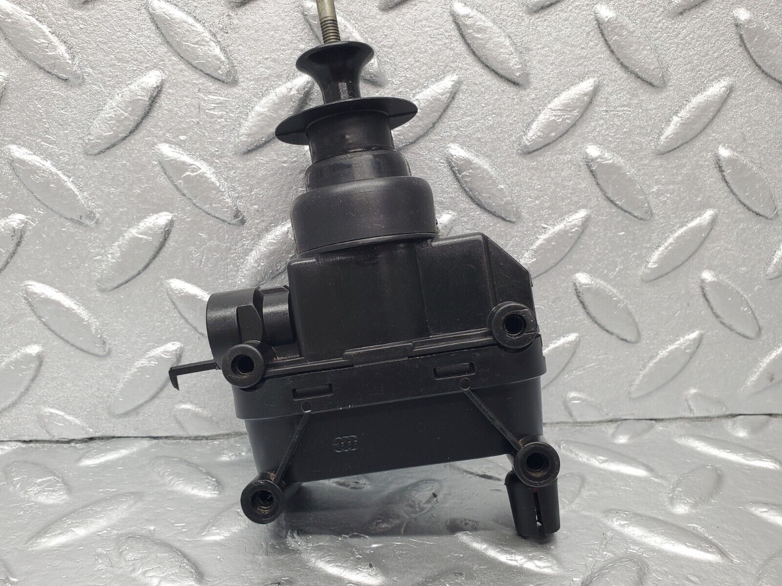 46939 Mercedes-Benz R129 320SL Coupe Right Door Lock Vacuum Actuator