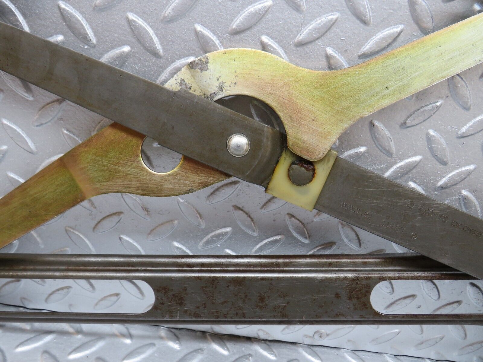 35502 Mercedes-Benz R107 280SL Front Right Power Window Regulator