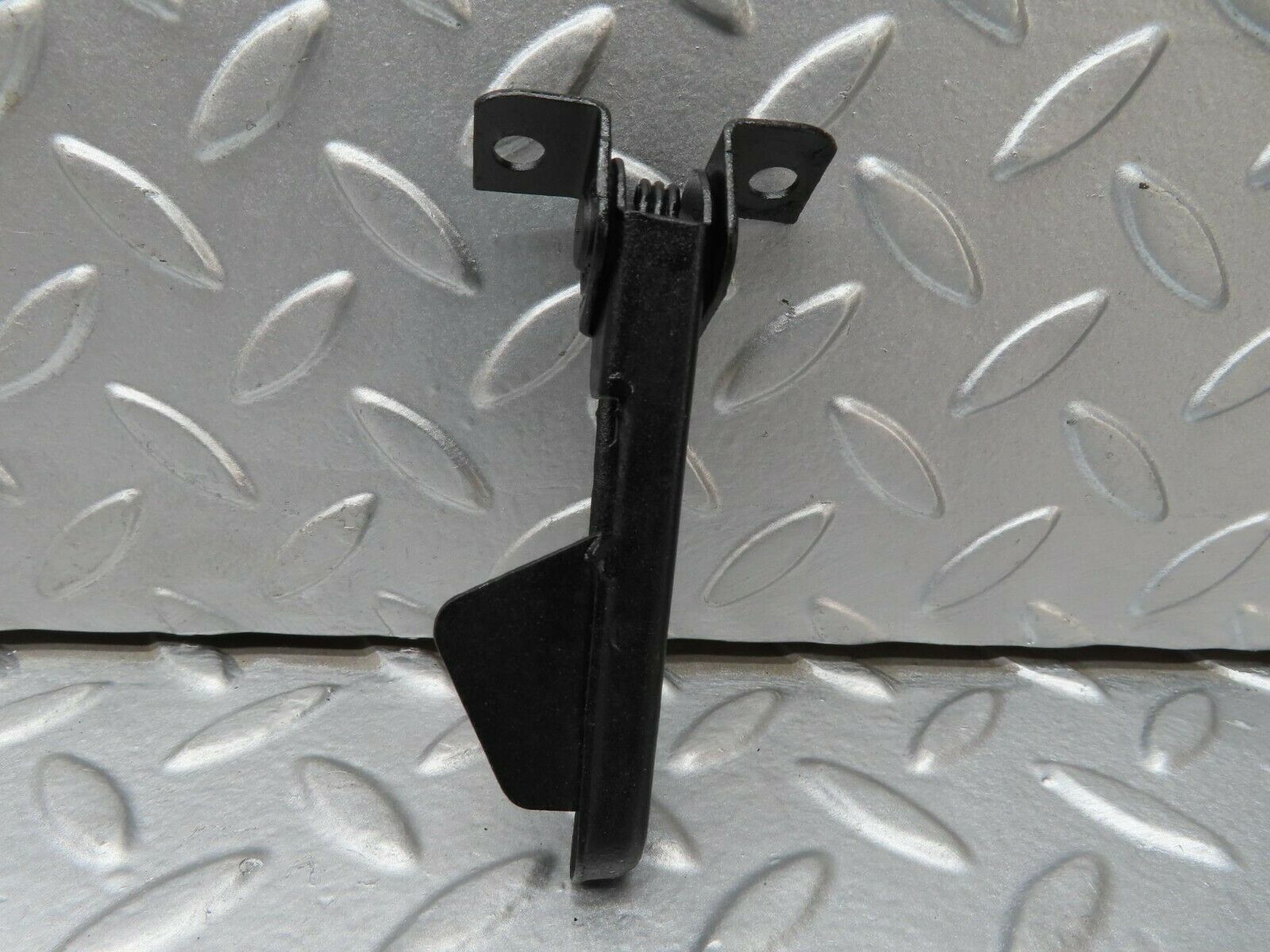 15564 Mercedes-Benz R107 450SL Bonnet Safety Latch