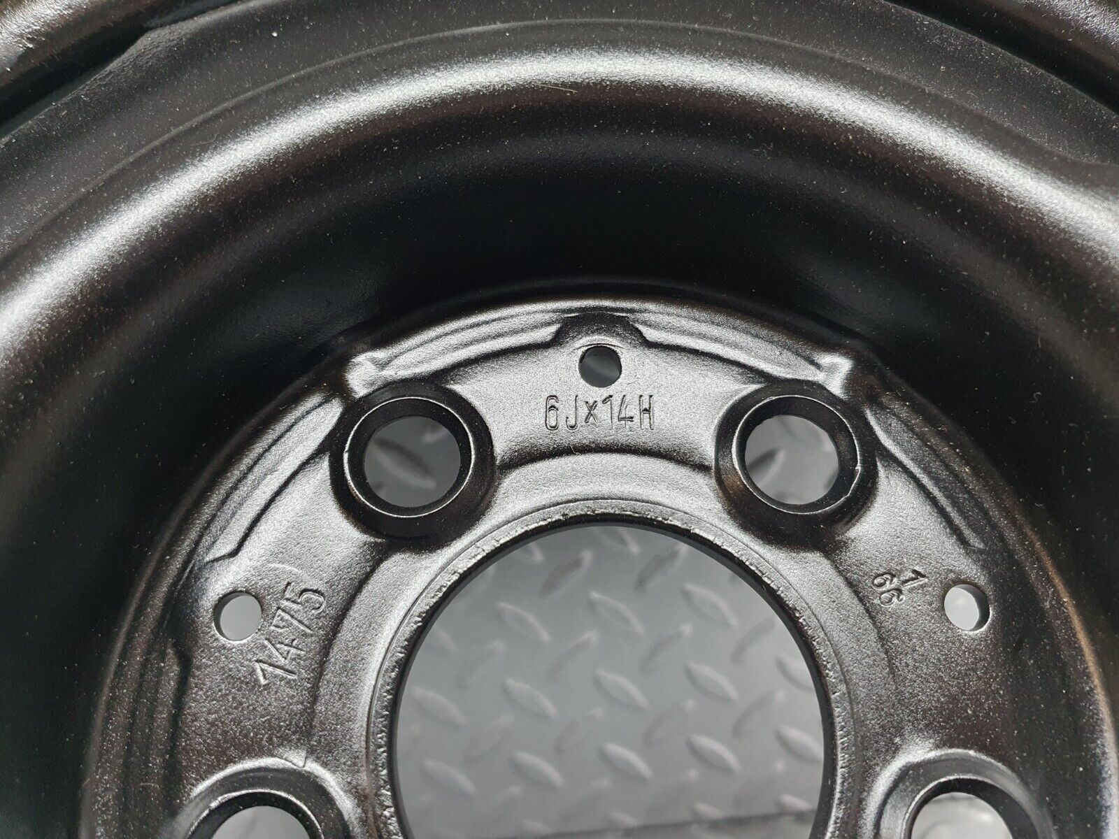 43427 Mercedes-Benz W108 280SE Steel Wheel Set 6Jx14H2 1084000002