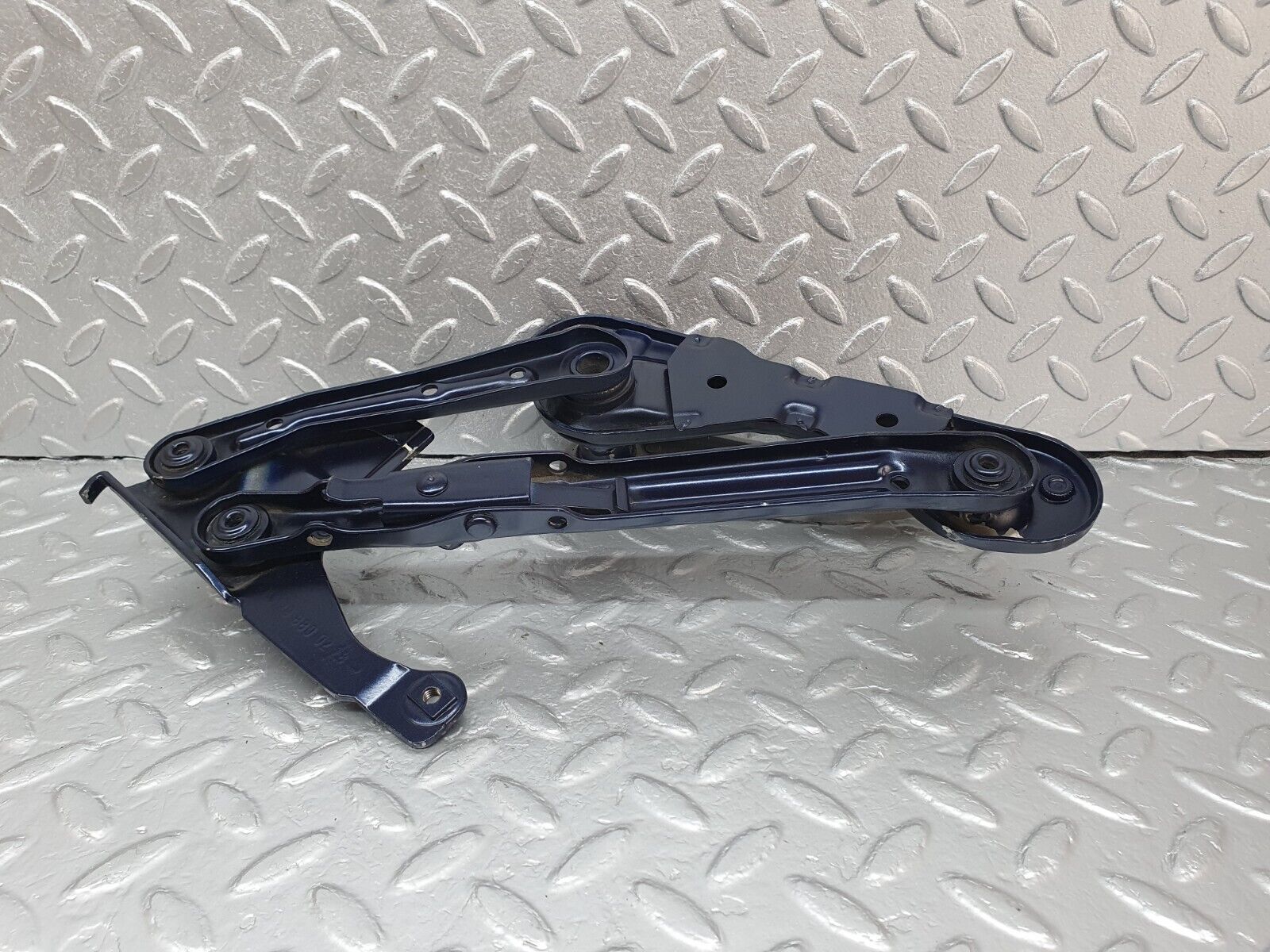 42194 Mercedes-Benz R129 320SL Coupe Bonnet Hinge Right Side 1298800228 1298870274