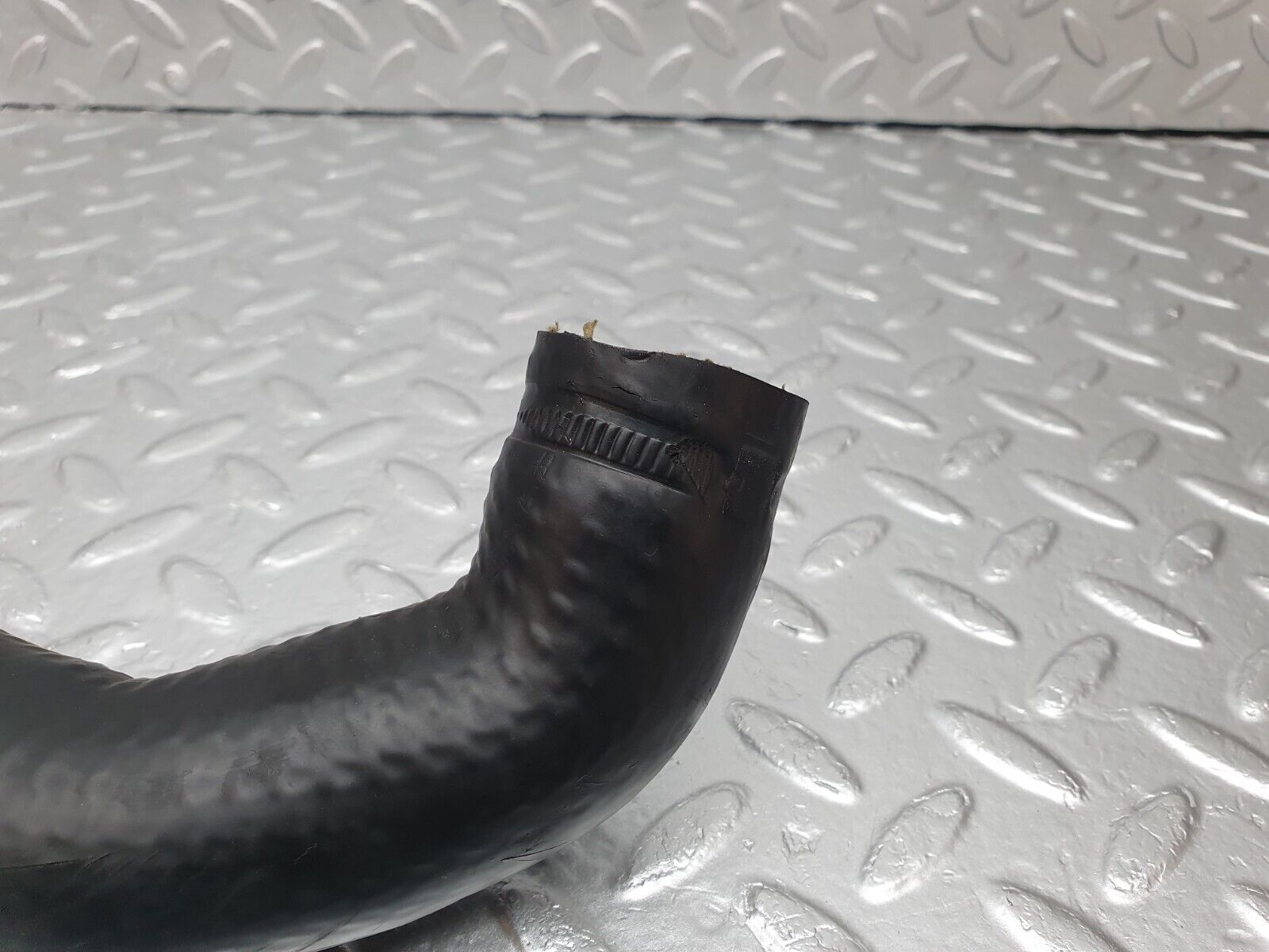 42549 Mercedes-Benz R129 320SL Coupe Radiator Lower Hose Pipe 1295012482