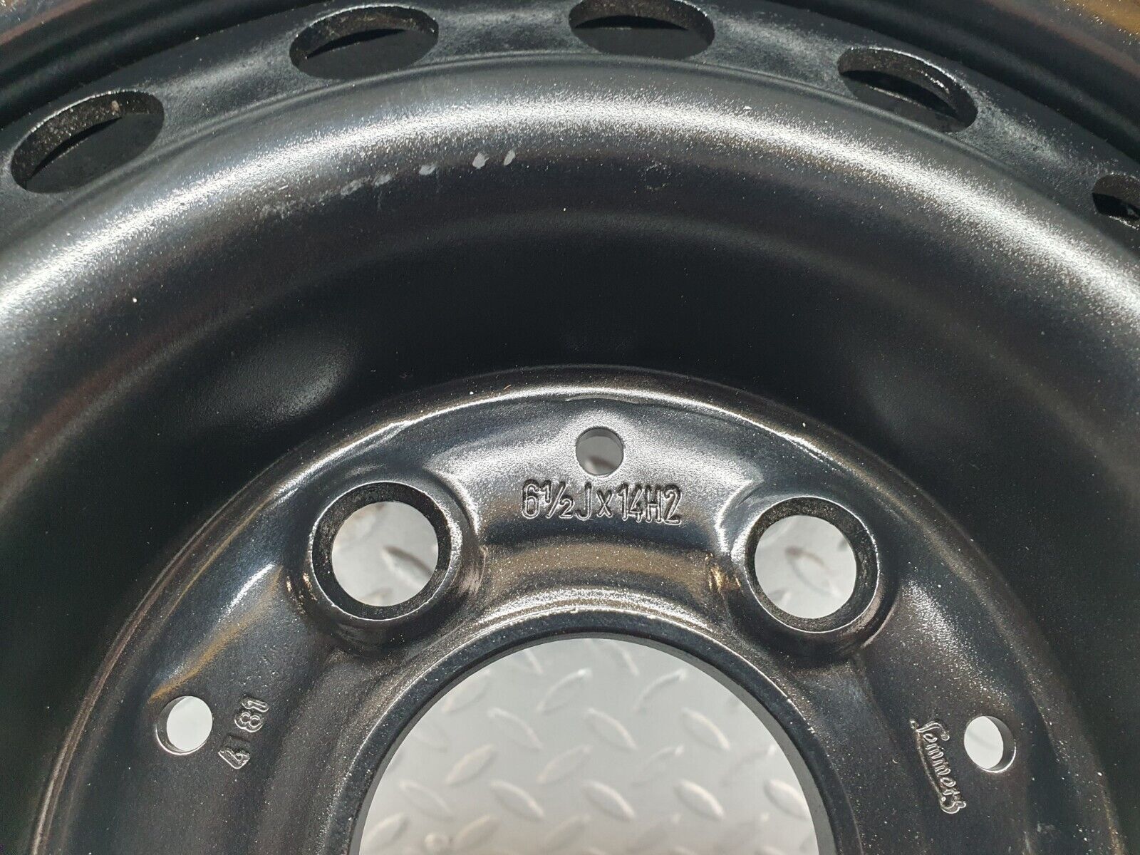 44243 Mercedes-Benz W123 280E Steel Wheel 6.5Jx14H2 1264000702