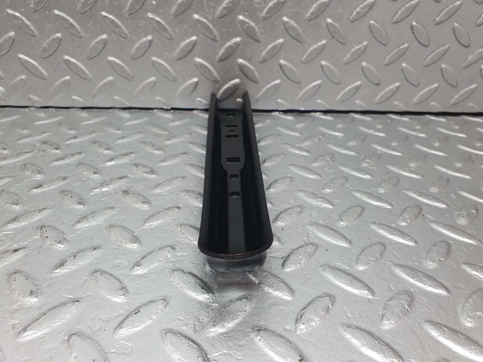 41615 Mercedes-Benz W124 200E Air Intake Manifold Bracket