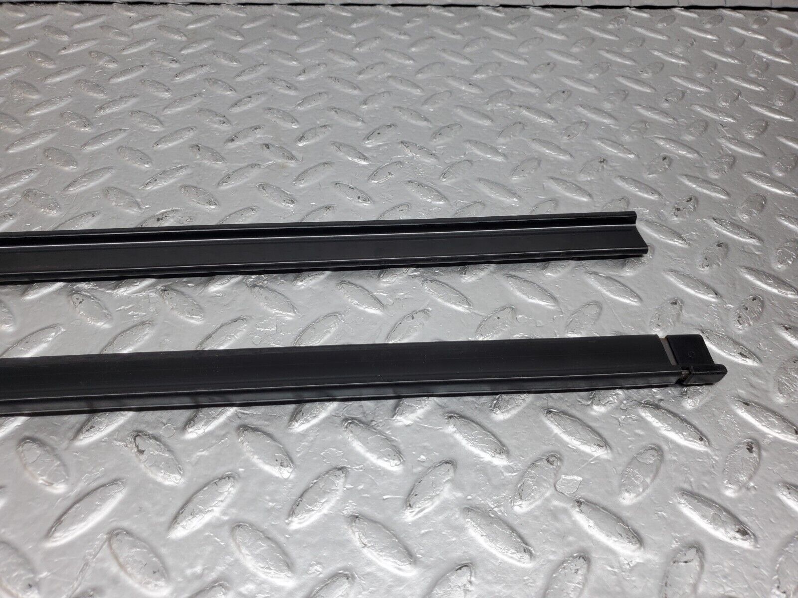 44777 Mercedes-Benz W124 220E Seat Belt Runner Pair 1249193520