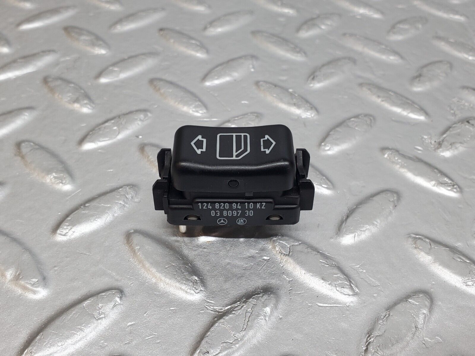 44713 Mercedes-Benz W124 220E Electric Window Switch Right Side 1248209410