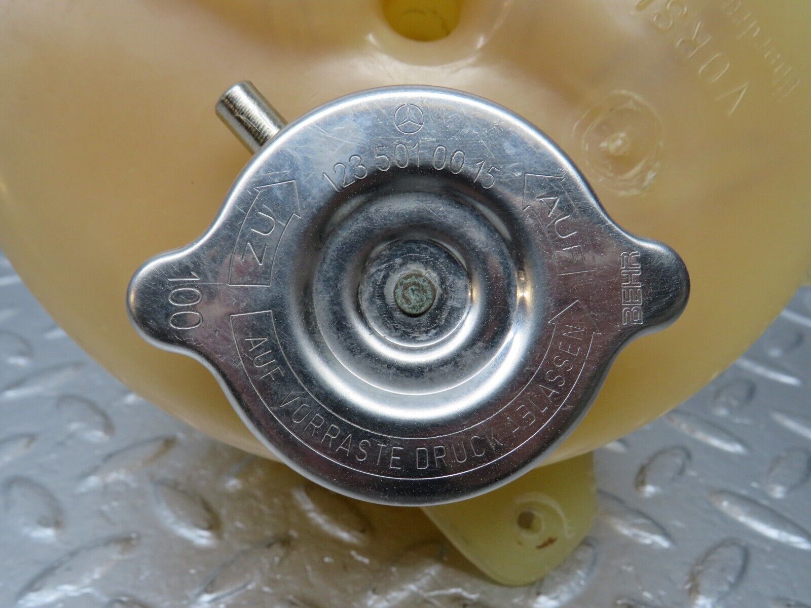 39871 Mercedes-Benz R107 350SL Coolant Reservoir Tank 1075000349 1235010015