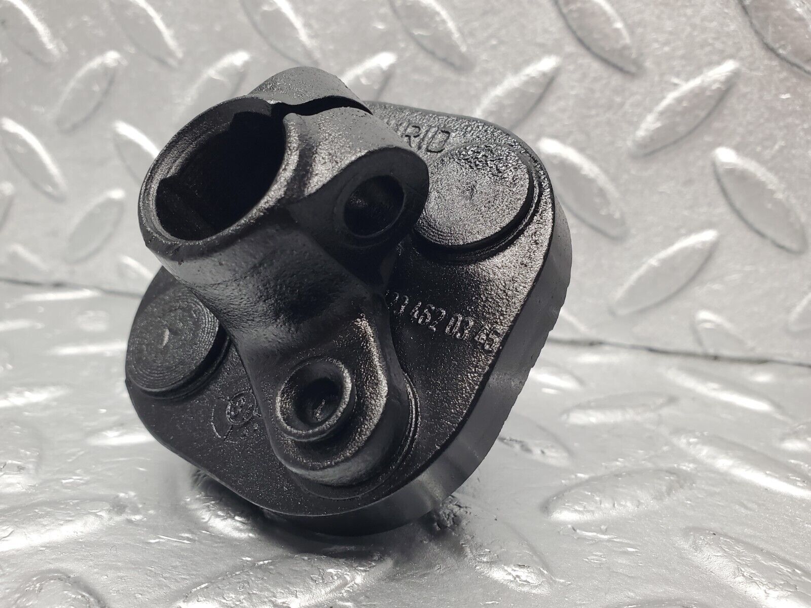 46636 Mercedes-Benz C123 280CE Coupe Steering Column Lower Shaft Connector 1234620346