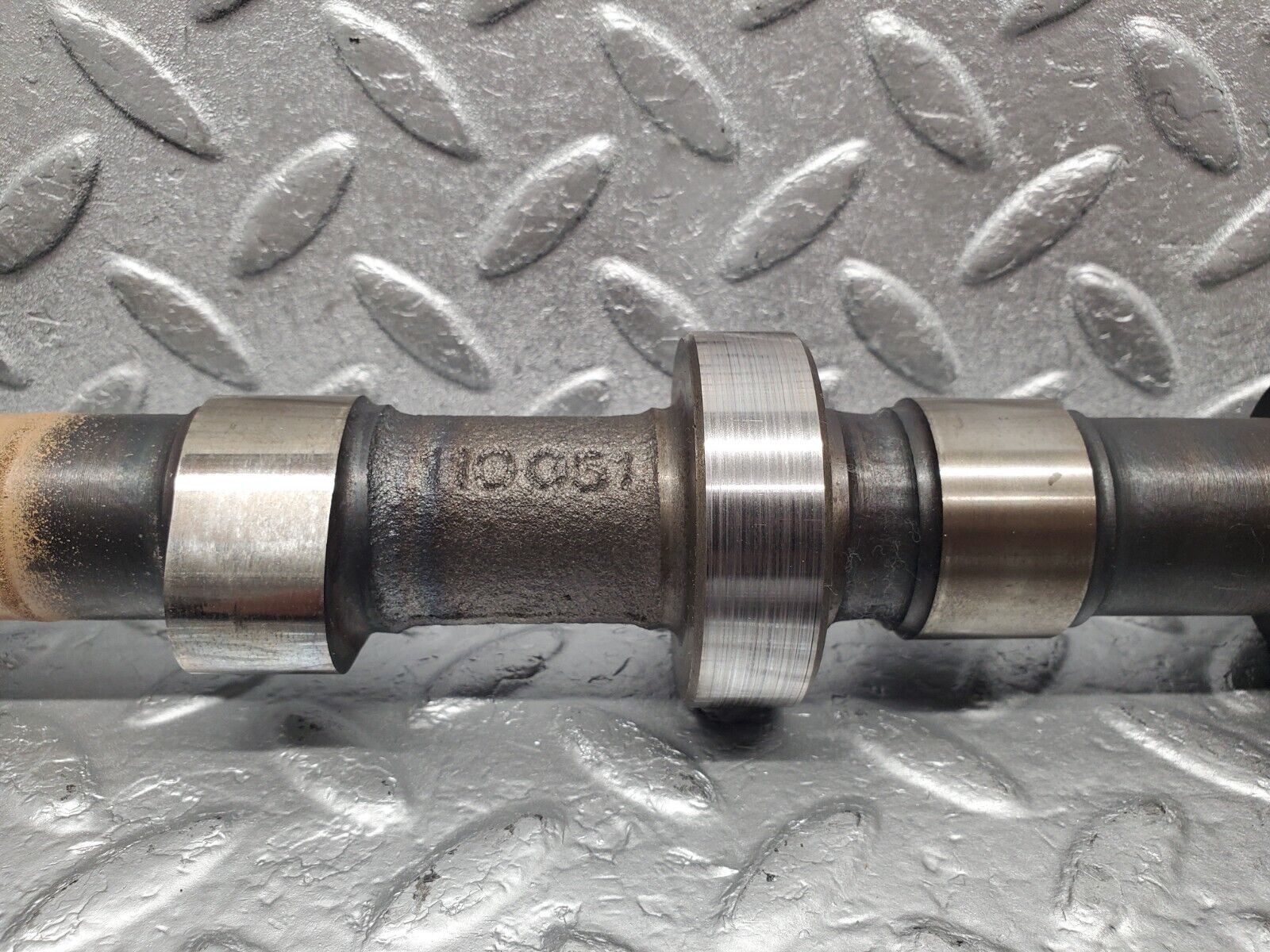 46613 Mercedes-Benz C123 280CE Coupe Camshaft Exhaust Side 1100517801