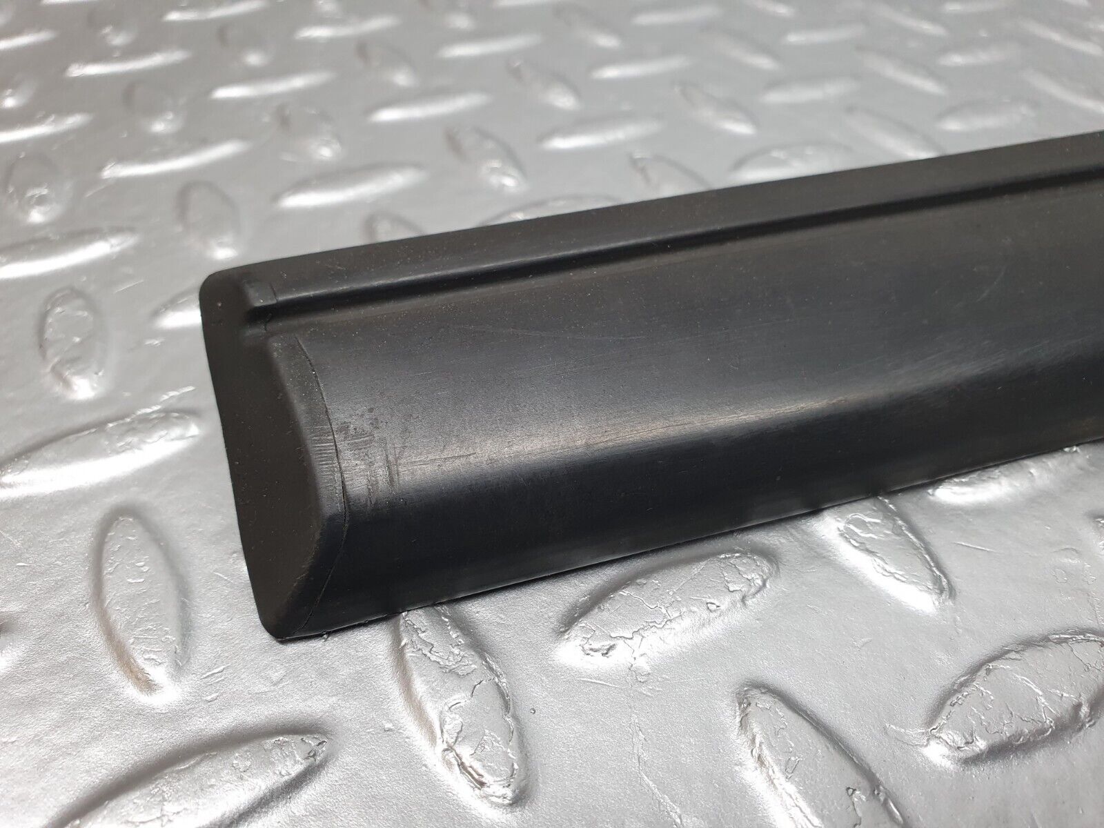 41686 Mercedes-Benz W124 200E Rear Left Door Lower Moulding Trim