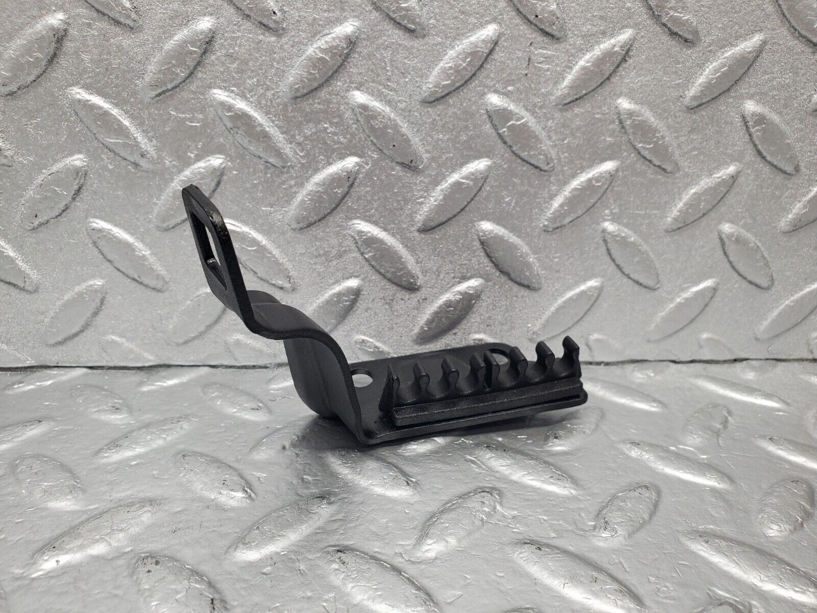 46680 Mercedes-Benz C123 280CE Coupe Ignition Coil Cable Wire Bracket