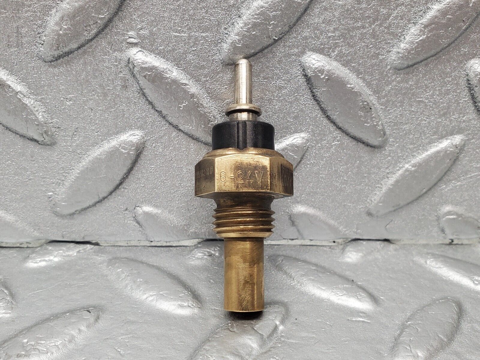 46046 Mercedes-Benz W126 420SE Coolant Temperature Sensor VDO 0055421017