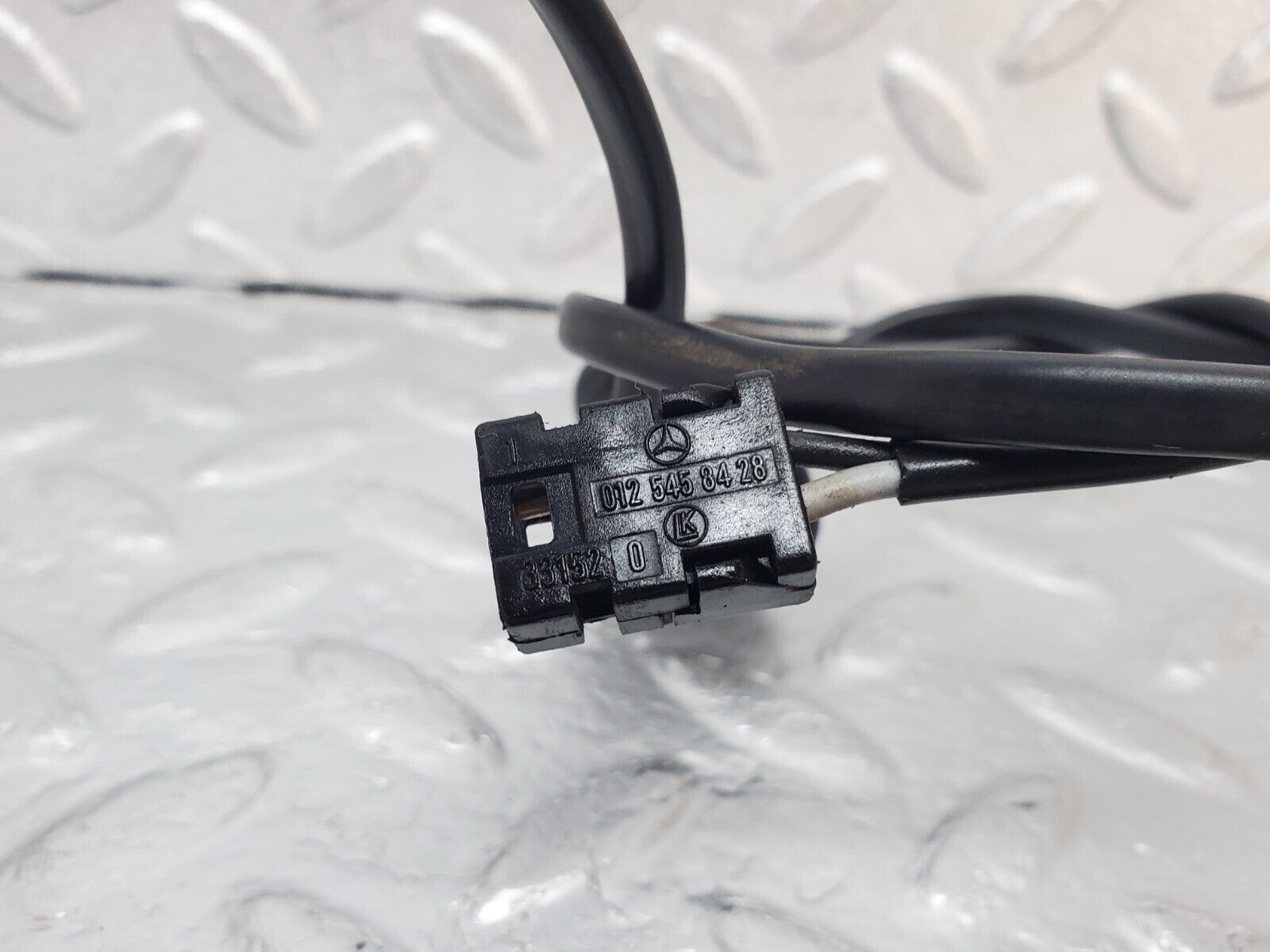 45755 Mercedes-Benz W126 420SE Temperature Sensor 0125458428