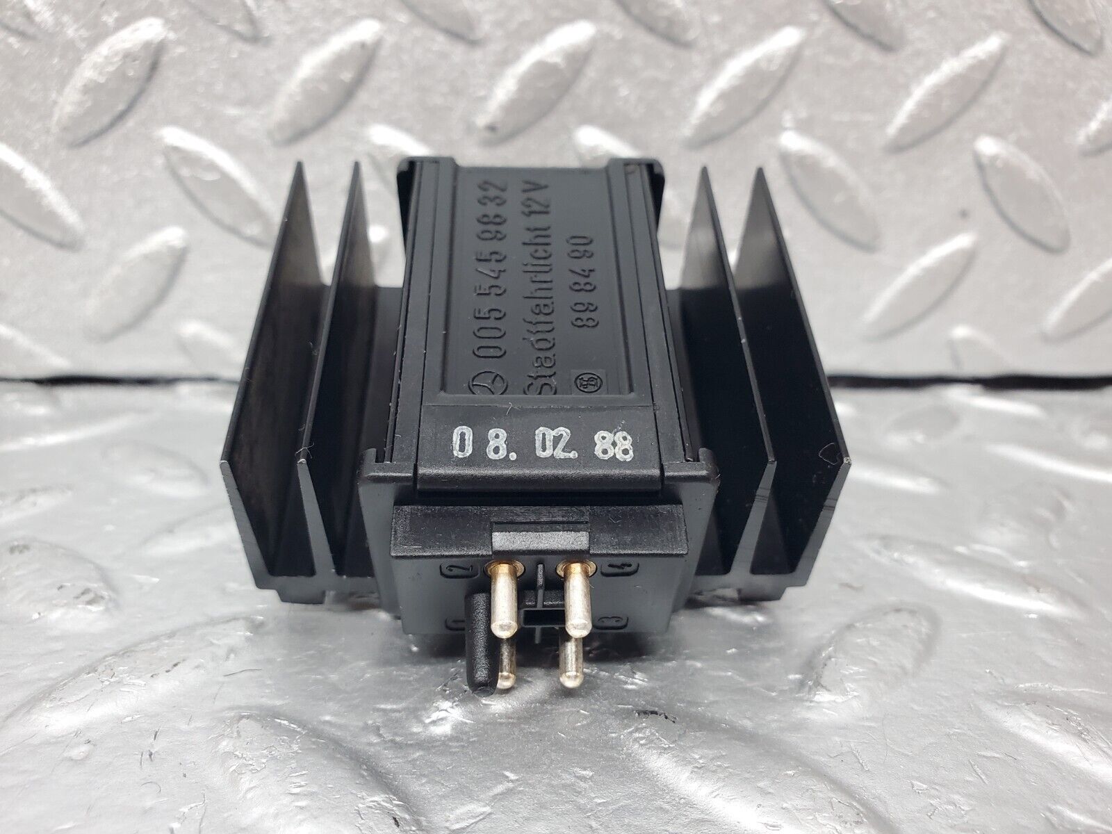 45585 Mercedes-Benz W126 420SE ECU Relay 0055459832