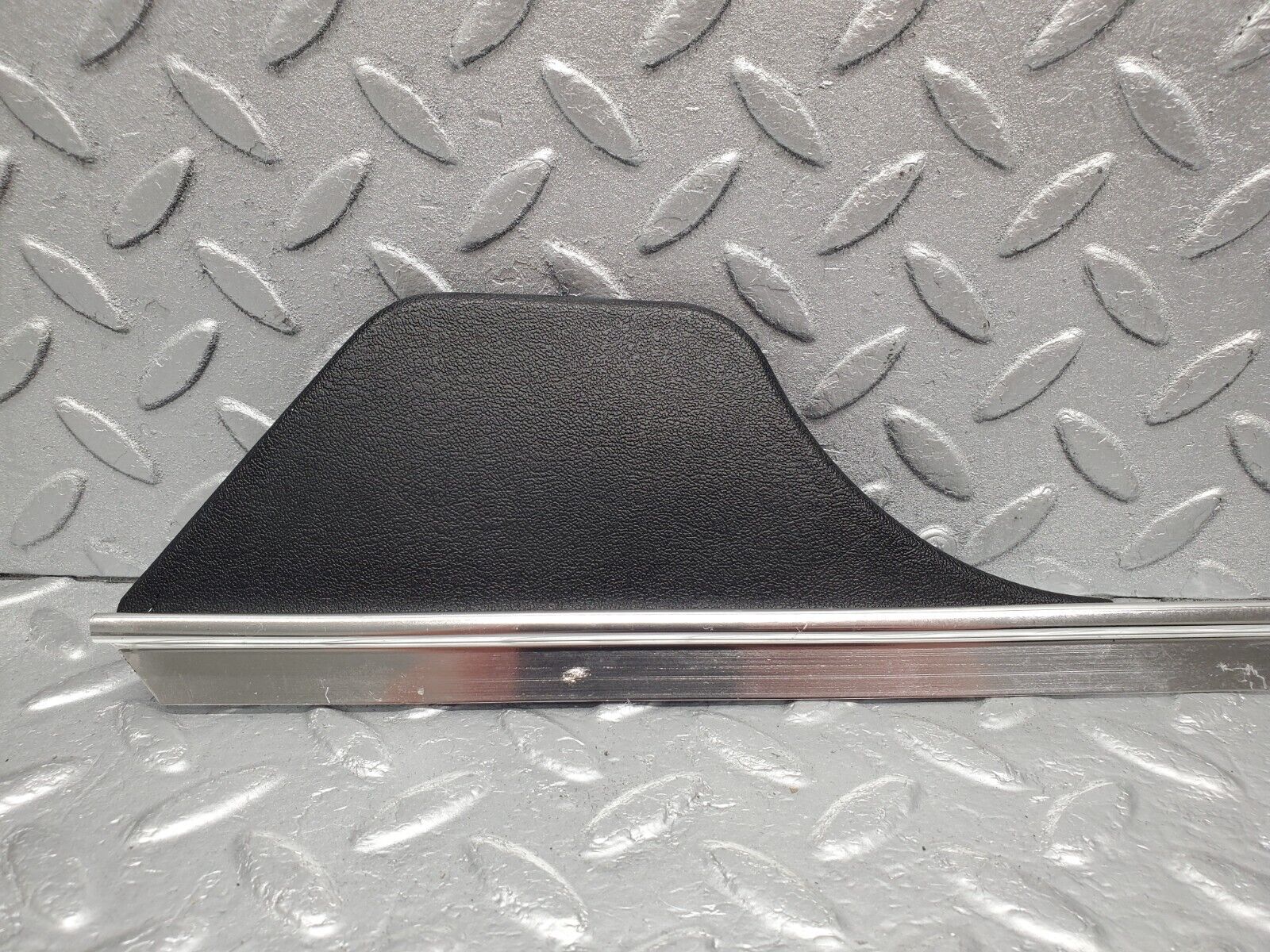 46375 Mercedes-Benz C123 280CE Coupe Seat Belt Presenter Cover Chrome Trim Left