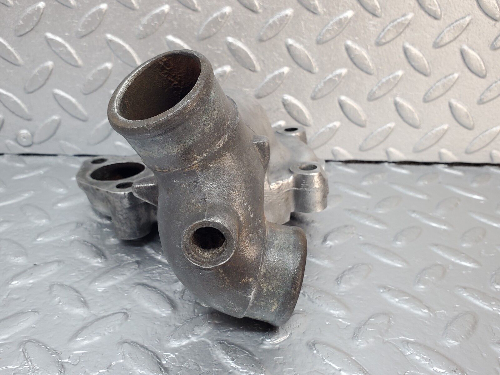 45358 Mercedes-Benz 280E M110.983 Water Pump Housing 1102010301