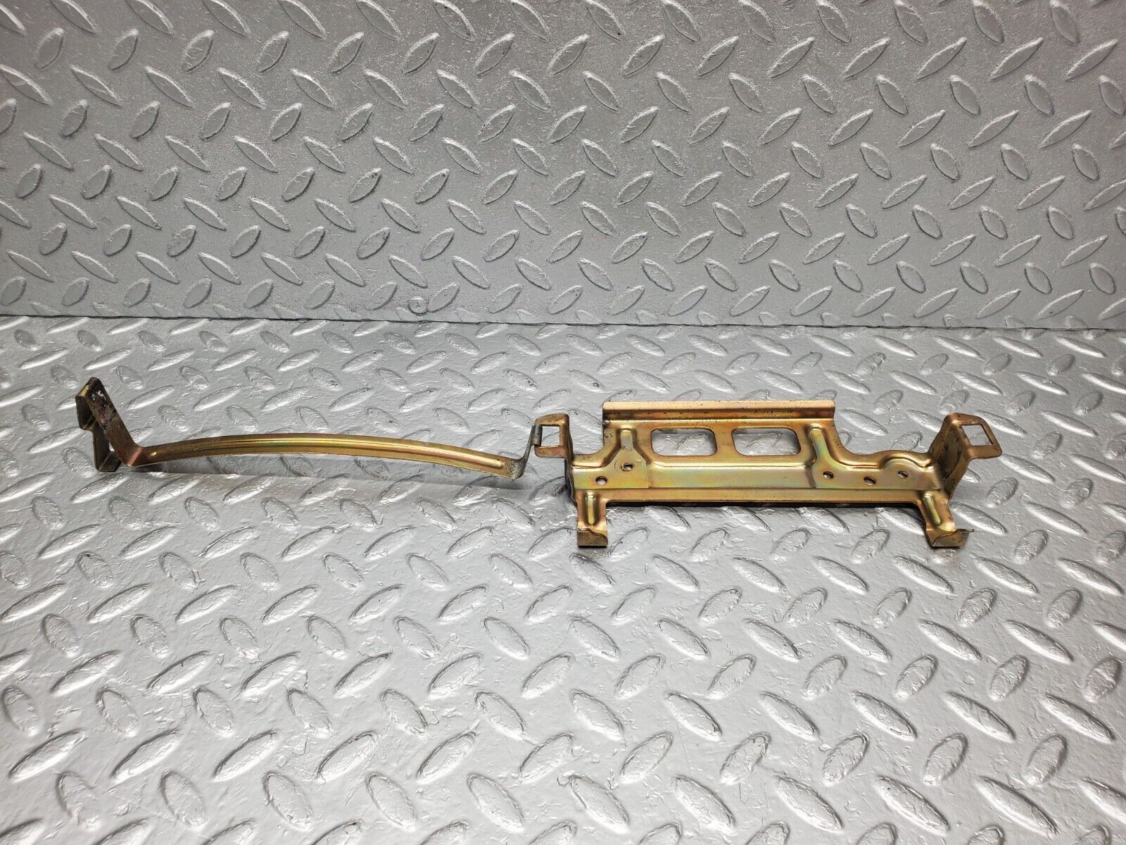 46408 Mercedes-Benz C123 280CE Coupe ABS Control Unit Bracket