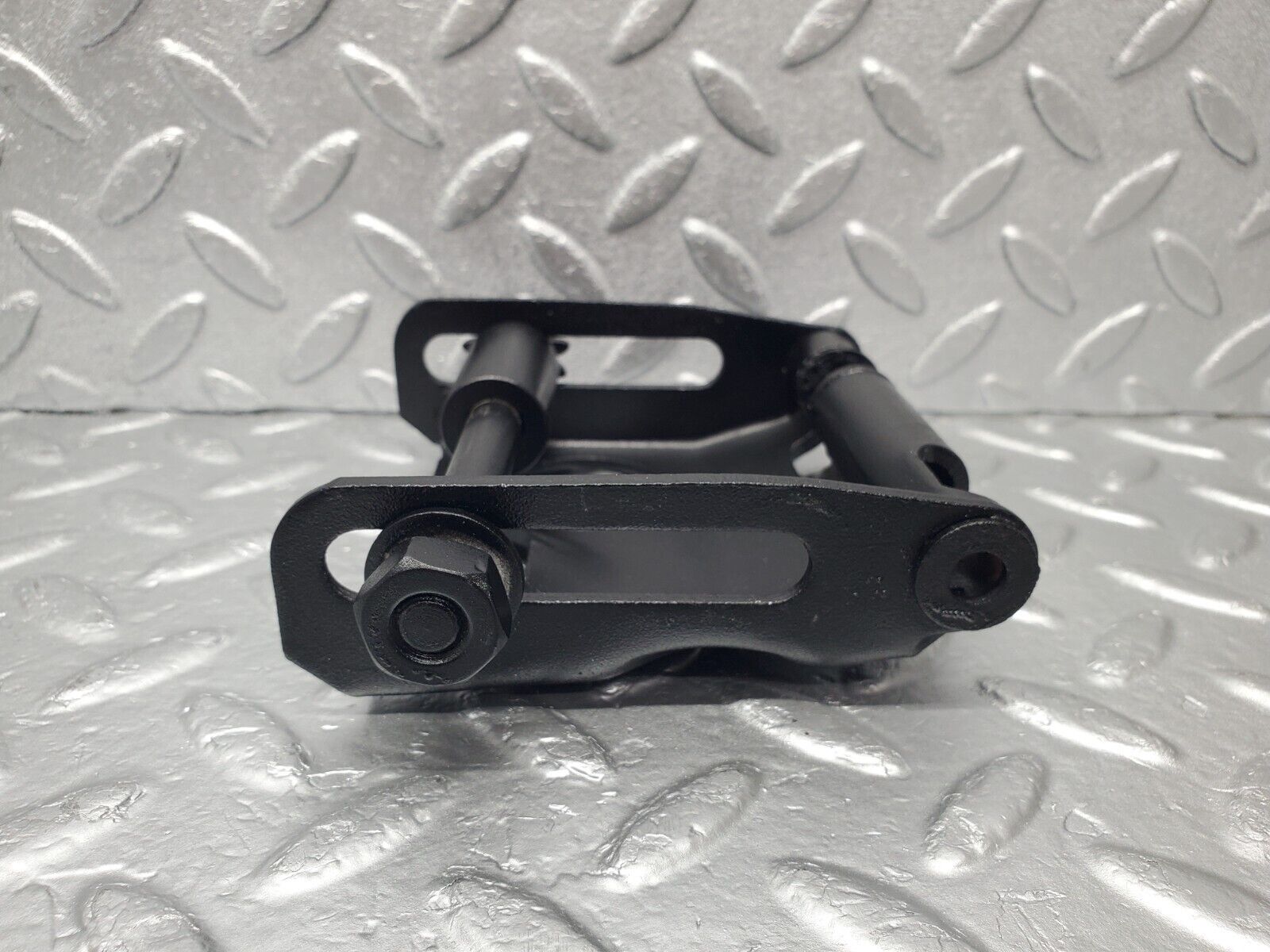 46635 Mercedes-Benz C123 280CE Coupe Alternator Generator Bracket