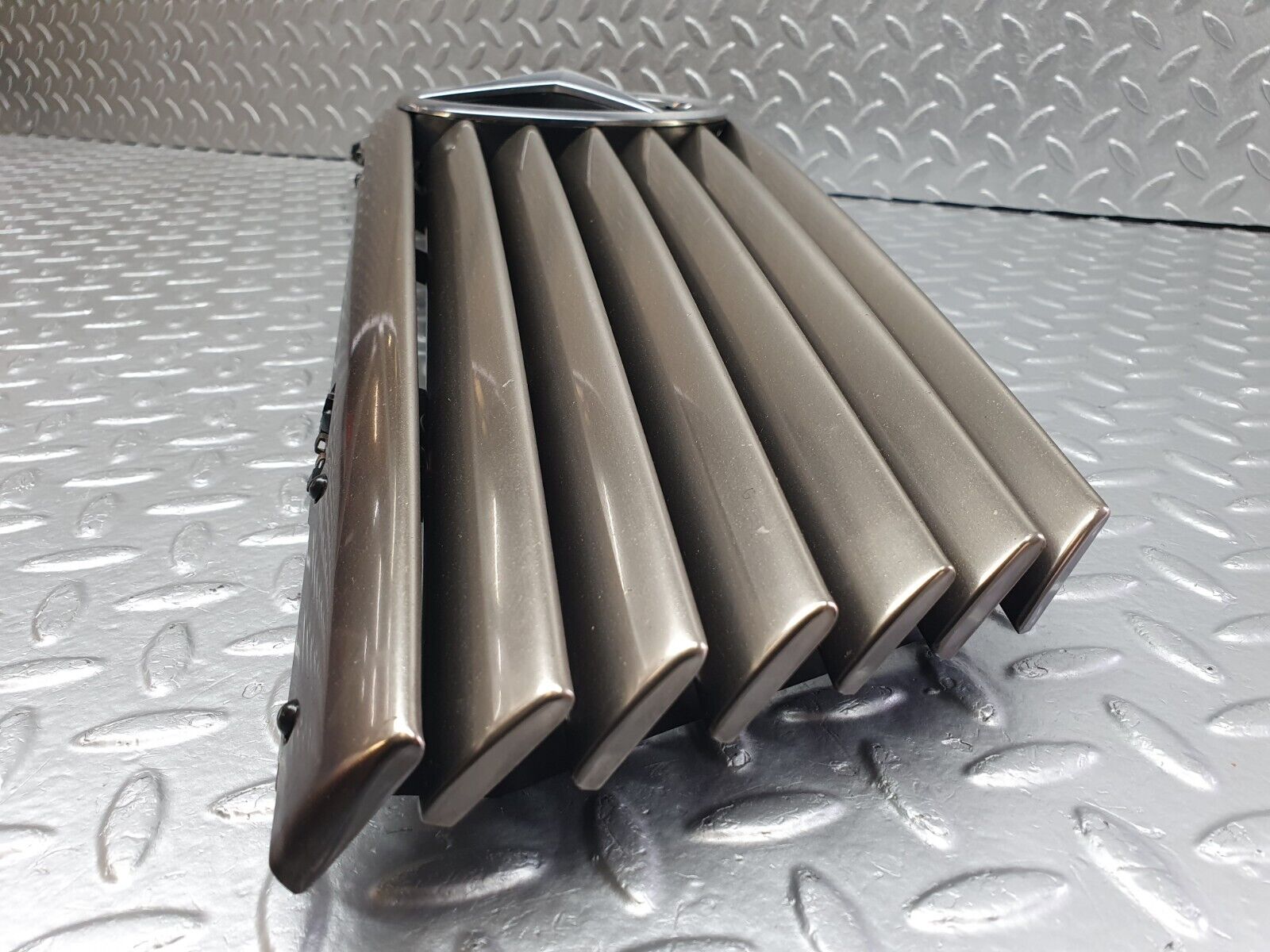 42175 Mercedes-Benz R129 320SL Coupe Bonnet Grill 7 Slat 1298800185