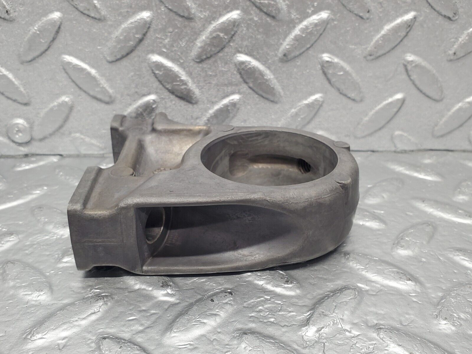 46271 Mercedes-Benz W126 420SE Camshaft Tower Bearing 1160514612