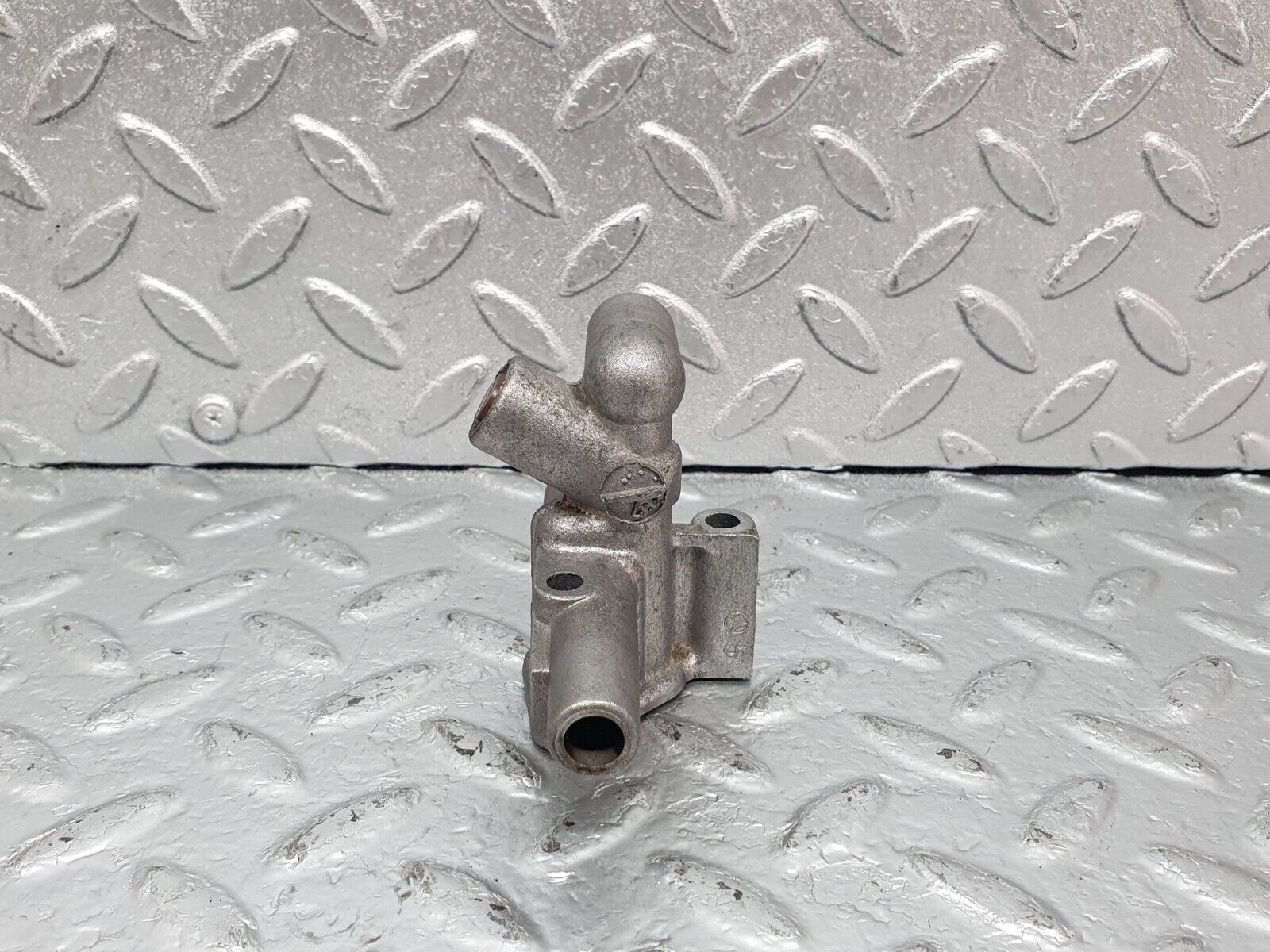 44028 Mercedes-Benz C123 230CE Coupe Idle Control Valve 1020941212