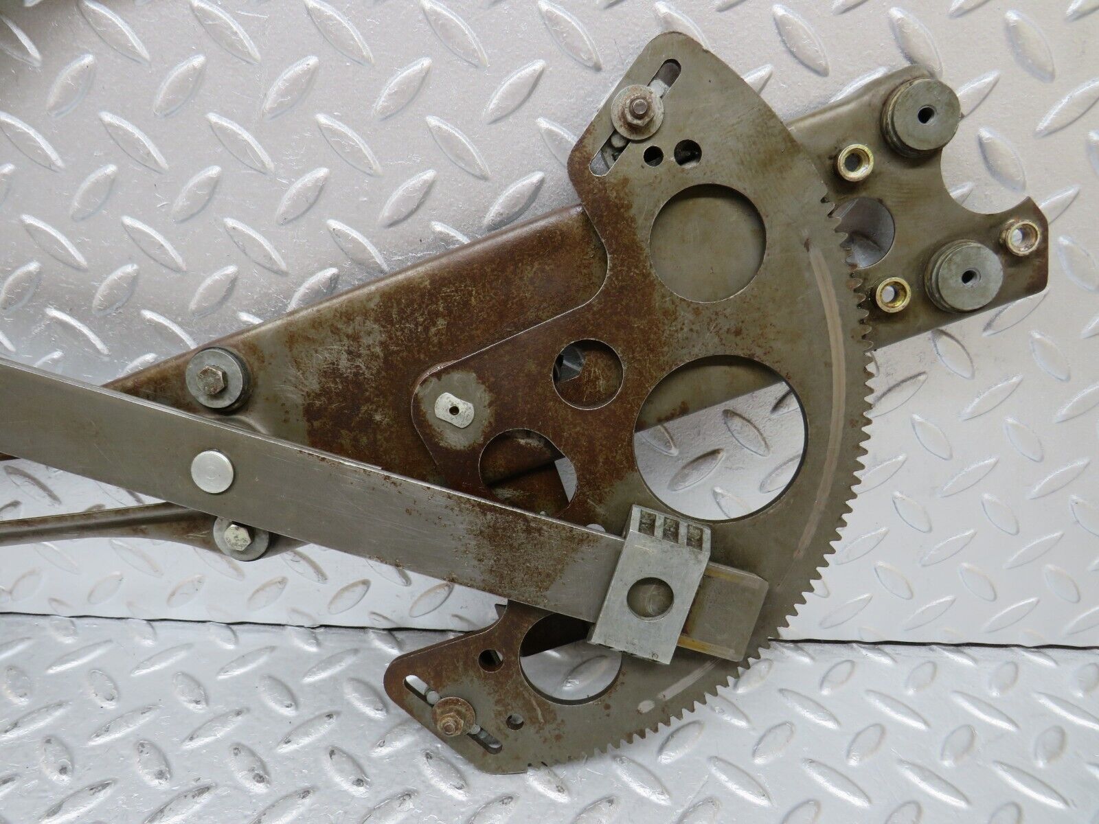 35502 Mercedes-Benz R107 280SL Front Right Power Window Regulator