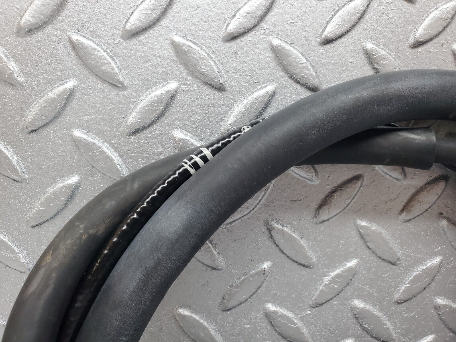 44841 Mercedes-Benz W124 220E Speedometer Cable Automatic Gearbox 1245400568