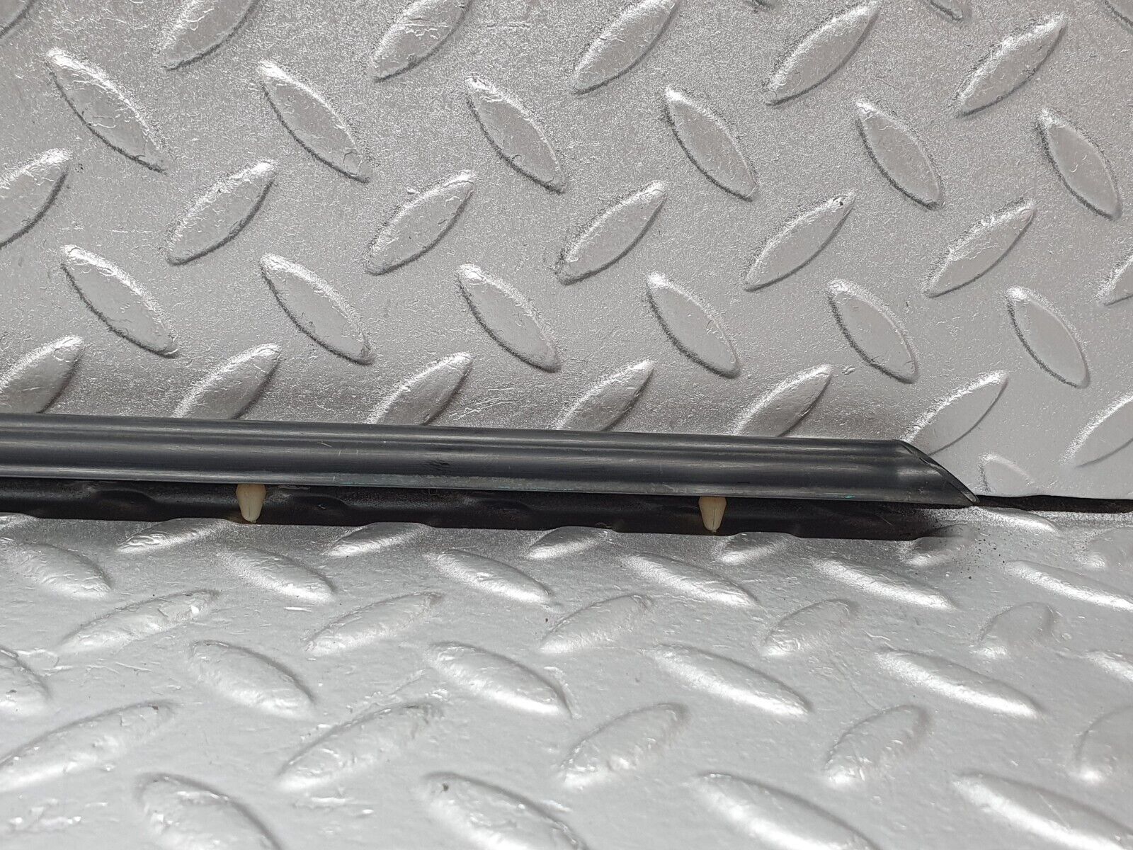 43457 Mercedes-Benz W108 280SE Rear Right Door Centre Moulding Trim