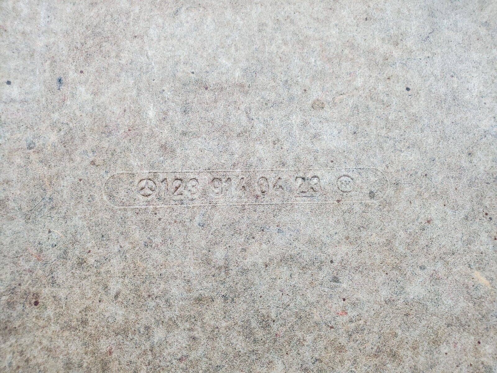 44330 Mercedes-Benz W123 280E Front Seat Rear Panel Beige 1239140423