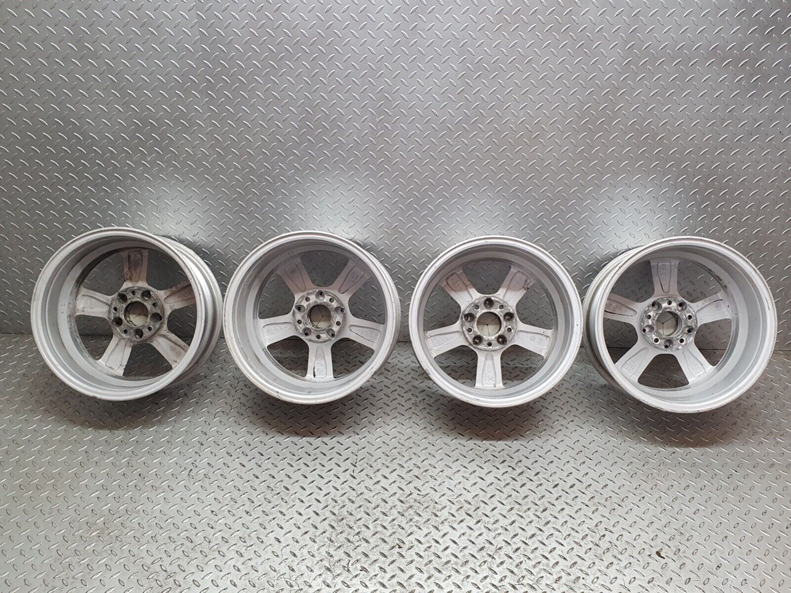 42020 Mercedes-Benz Alloy Wheel Set 7Jx16H2 8Jx16H2 ET31 ET32 2034012902