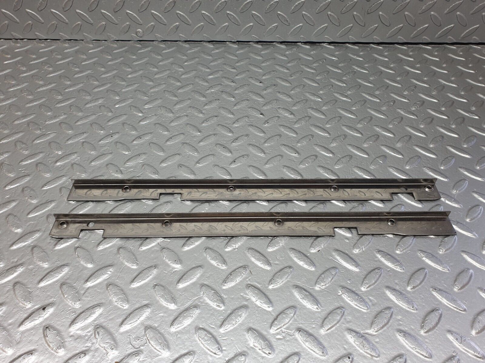 42913 Mercedes-Benz W201 190 2.0L Sunroof Chrome Trim Set