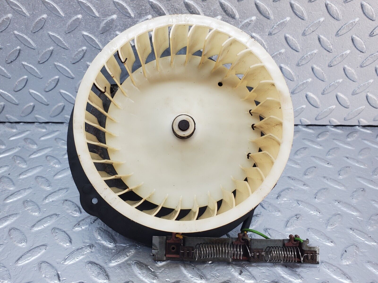 44423 Mercedes-Benz W123 280E Heater Blower Motor