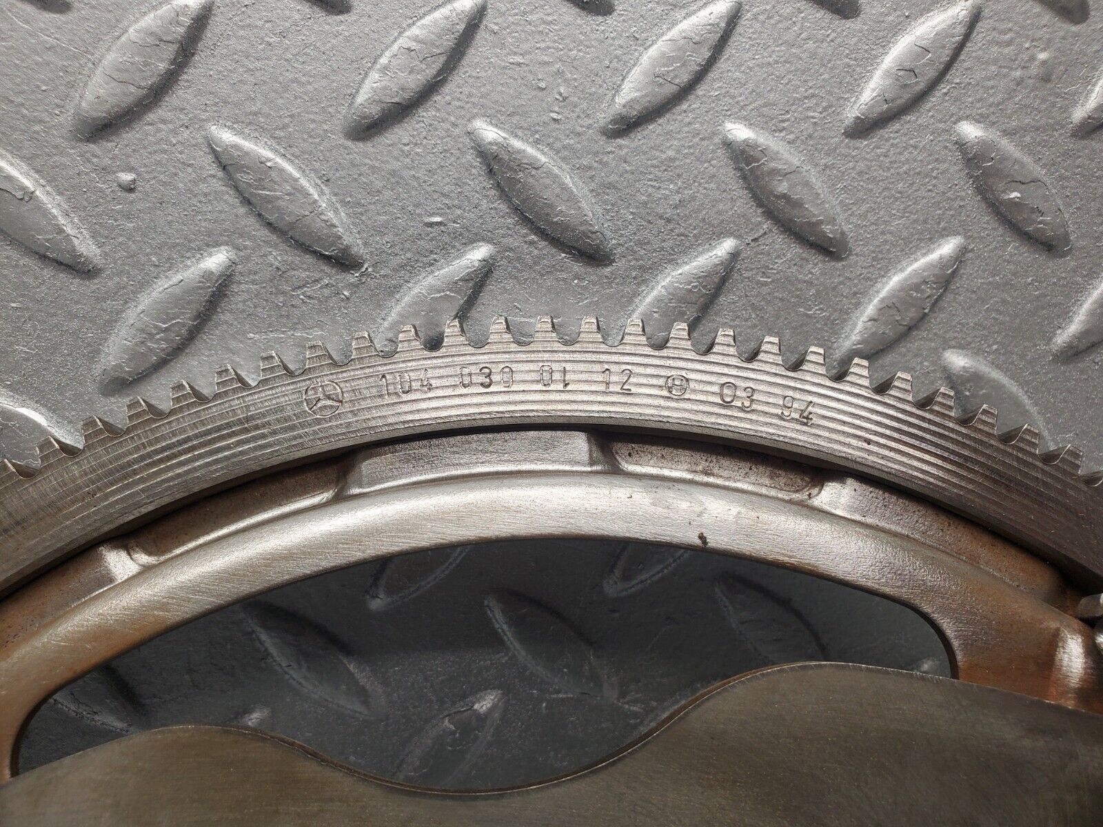 46220 Mercedes-Benz W124 280E Flywheel Starter Ring & Bolts 1040300112