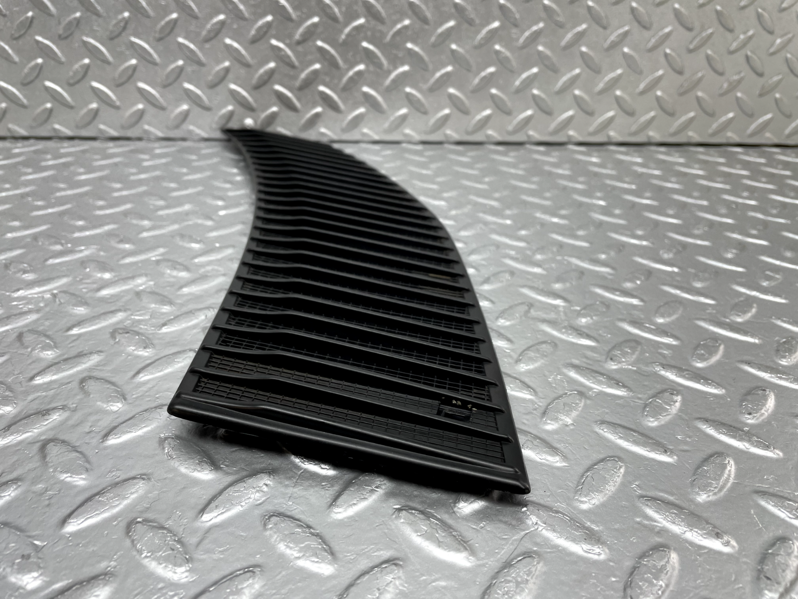 44276 Mercedes-Benz W123 280E Air Intake Grill Left Side 1238362965