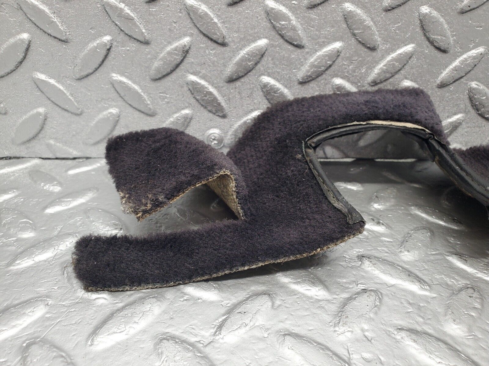 46429 Mercedes-Benz C123 280CE Coupe Front Left Seat Rail Cover Carpet Black