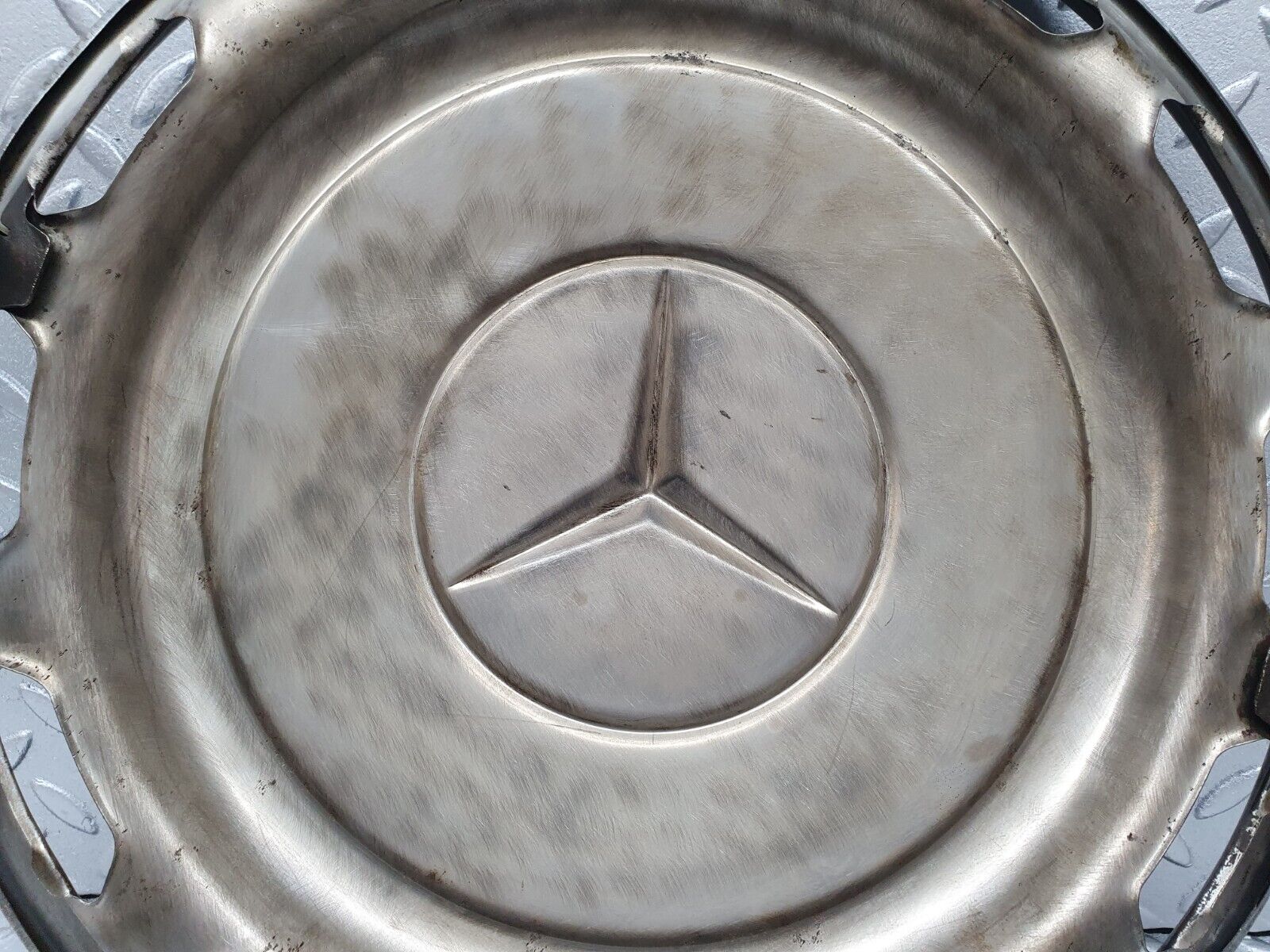 44164 Mercedes-Benz C123 230CE Coupe Wheel Hub Cap 14''