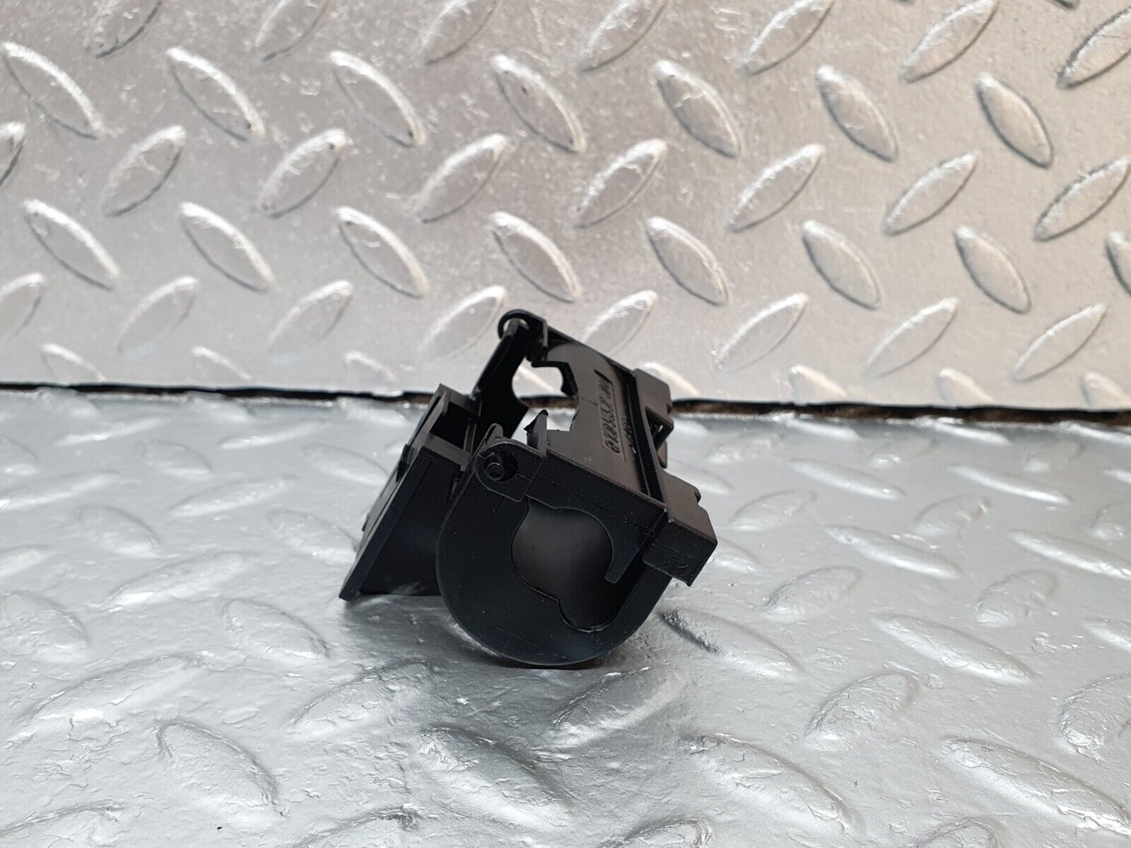 42531 Mercedes-Benz R129 320SL Coupe Cable Wire Holder Bracket 1405452740