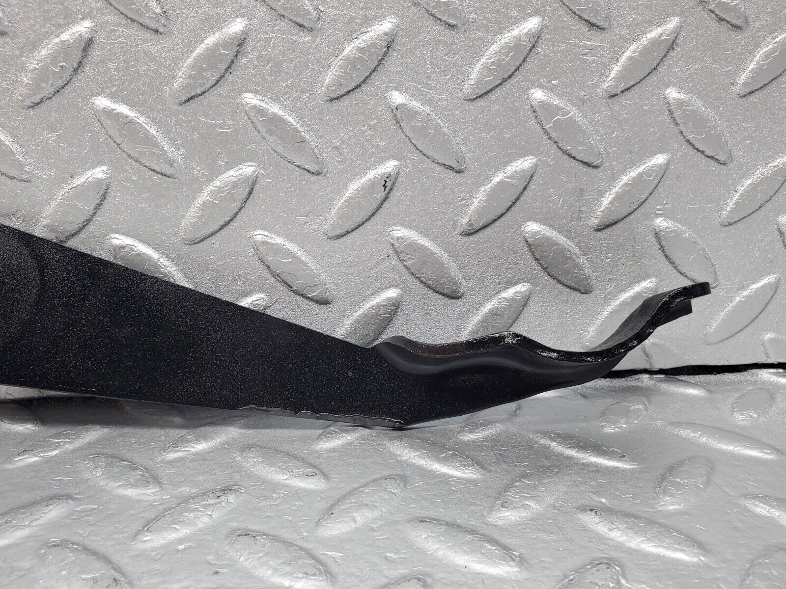 45956 Mercedes-Benz W126 420SE Exhaust Bracket