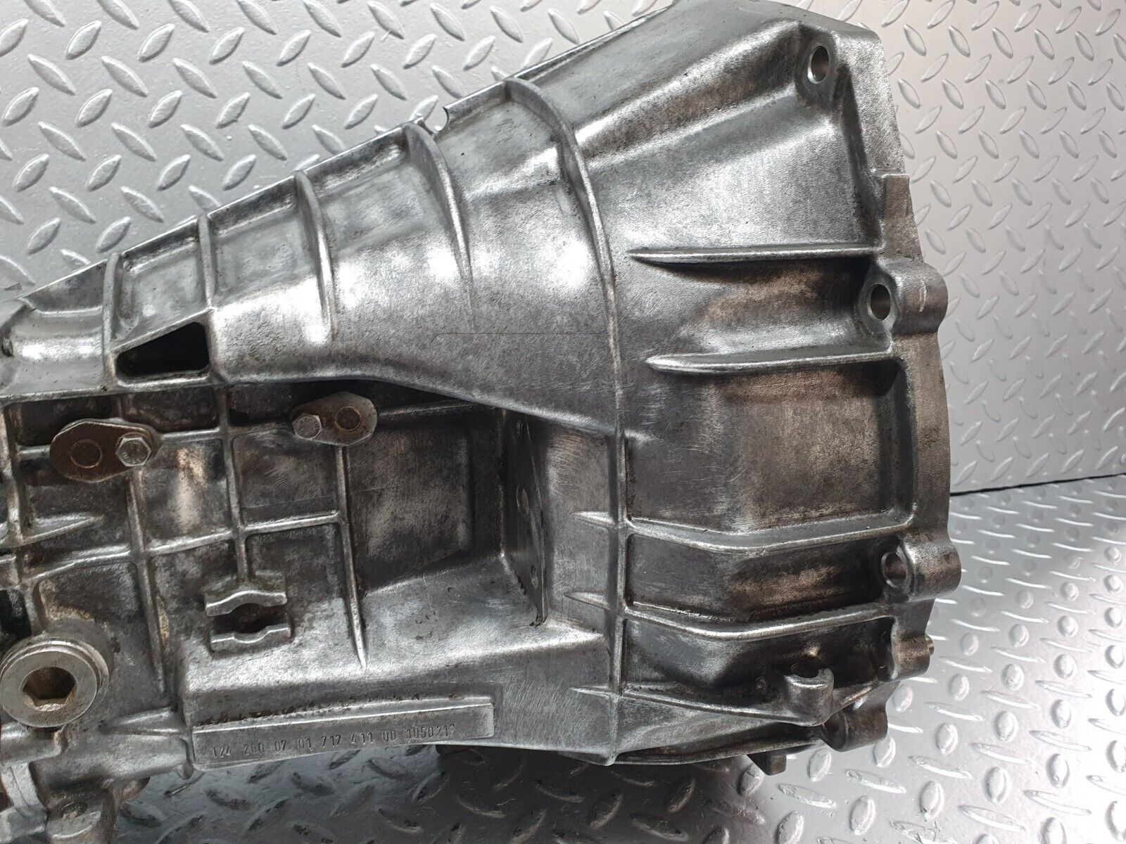 41733 Mercedes-Benz W124 200E Manual Gearbox 5 Speed 717.411 1242610301